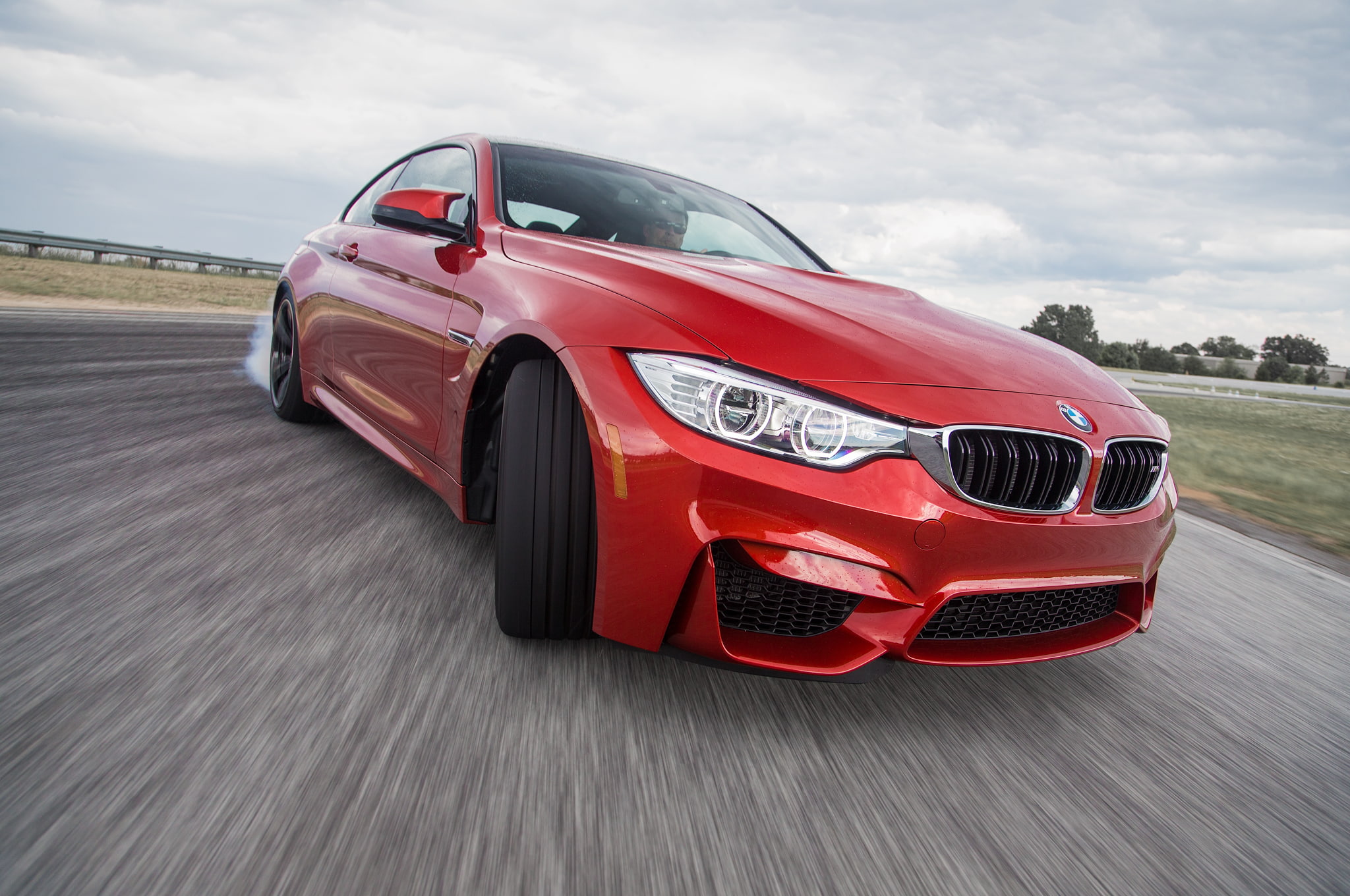 motor Vehicle, side View, mode of Transport, tire, sky, concept Car, competition, new, business, blurred motion, wealth, transportation, performance, racecar, HD Wallpaper