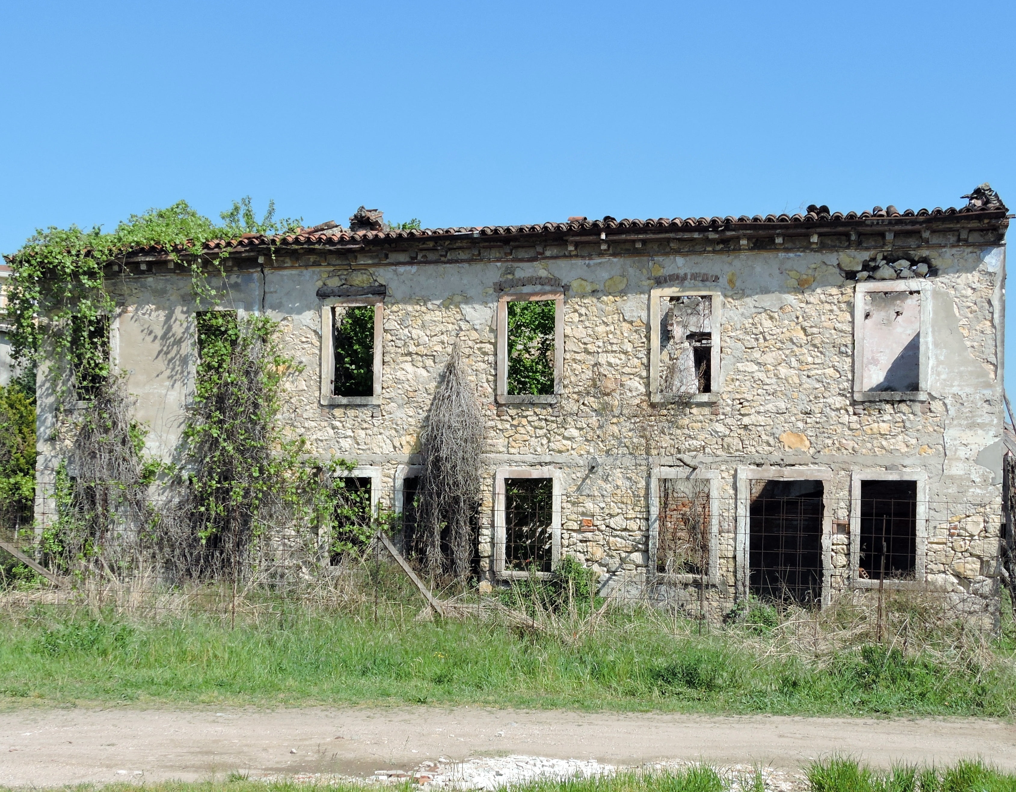 built structure, nature, bricks, ruined, abandoned, architecture, clear sky, sky, construction, the past, house, fart, obsolete, run-down, old, outdoors, HD Wallpaper