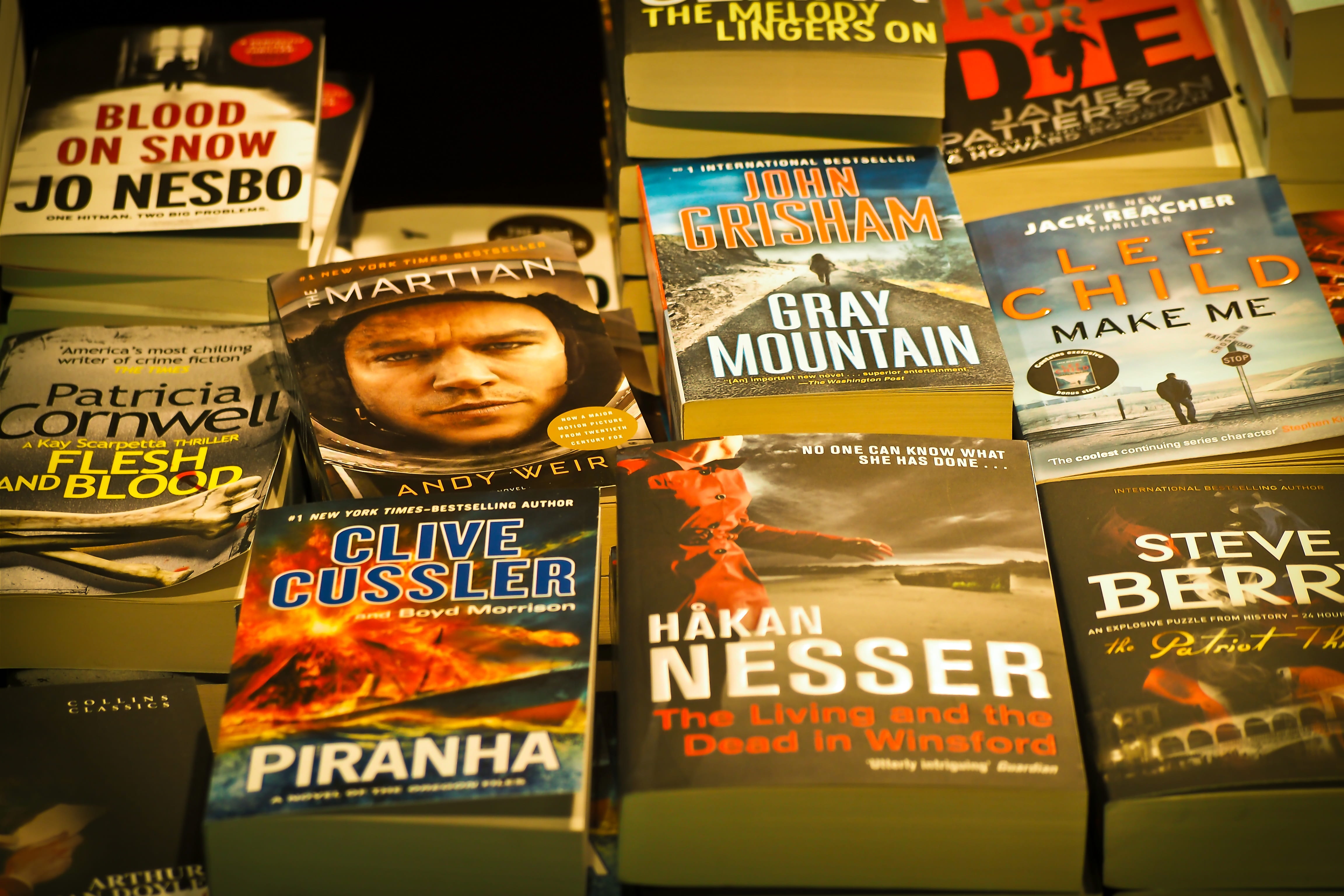 sign, assorted, book, literature, poster, advertisement, architecture, books, business, title, city life, bestsellers, males, portrait, people, men, commercial sign, HD Wallpaper