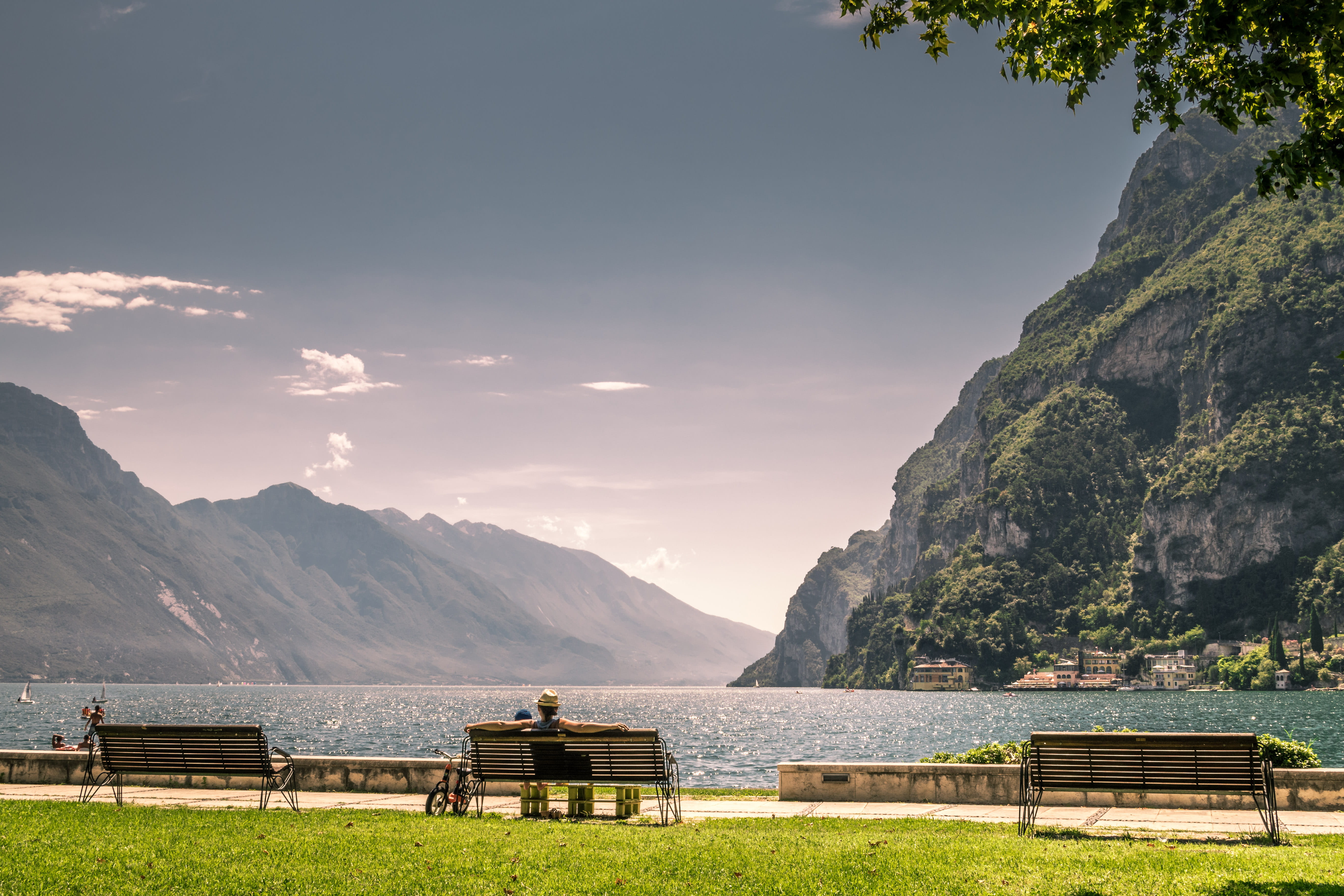 single parent, sunlight, tranquility, woman, man, shore, sky, summer, park bench, beauty in nature, forest, seat, mountain peak, people, mountains, paddling, HD Wallpaper