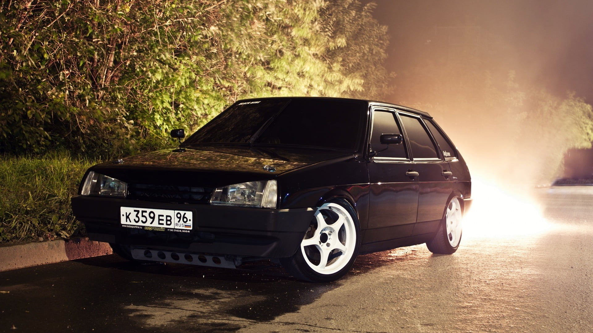 wheel, parking Lot, motor Vehicle, hatchback, forest, tire, 4x4, Centre Side, land, bumper, 2109, day, old-fashioned, black Color, sunlight, HD Wallpaper