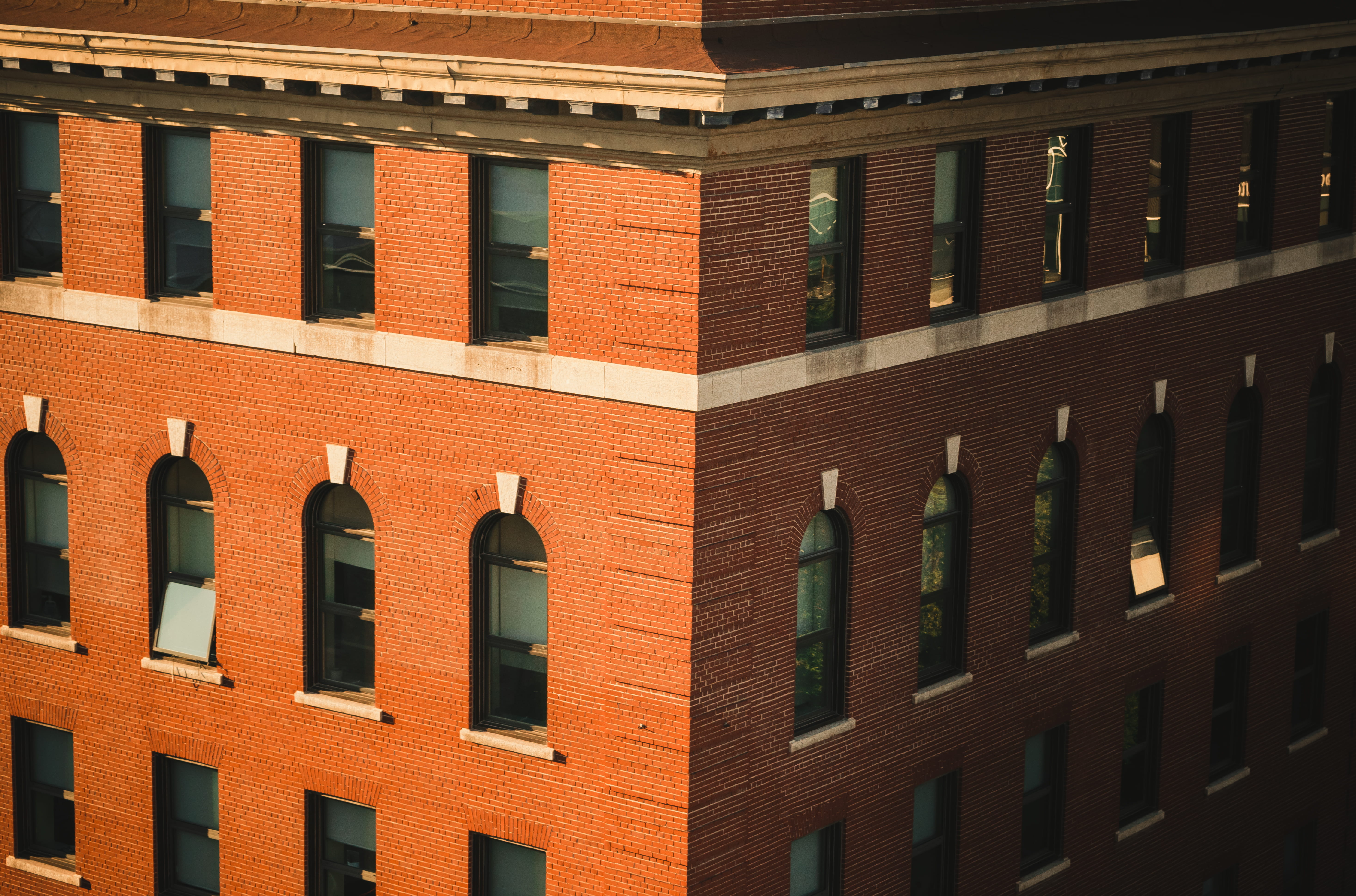 full frame, residential district, minimalism, summer, built structure, day, building exterior, no people, building, windows, edge, downtown, sharp, buildings, HD Wallpaper