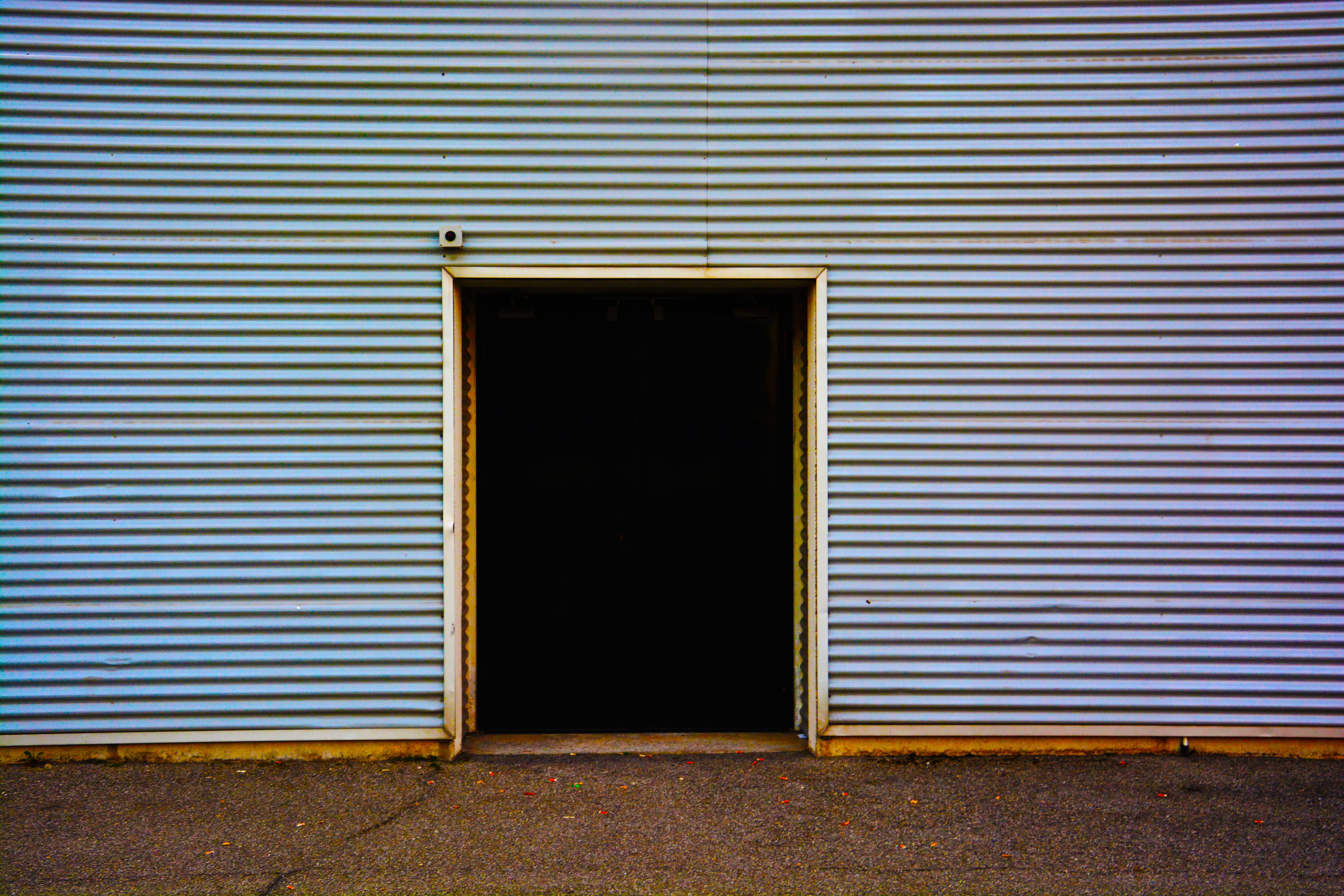 scalloped edge, alloy, safety, closed, built structure, blue, structure, no people, outdoors, building exterior, daytrime, door, protection, corrugated iron, HD Wallpaper