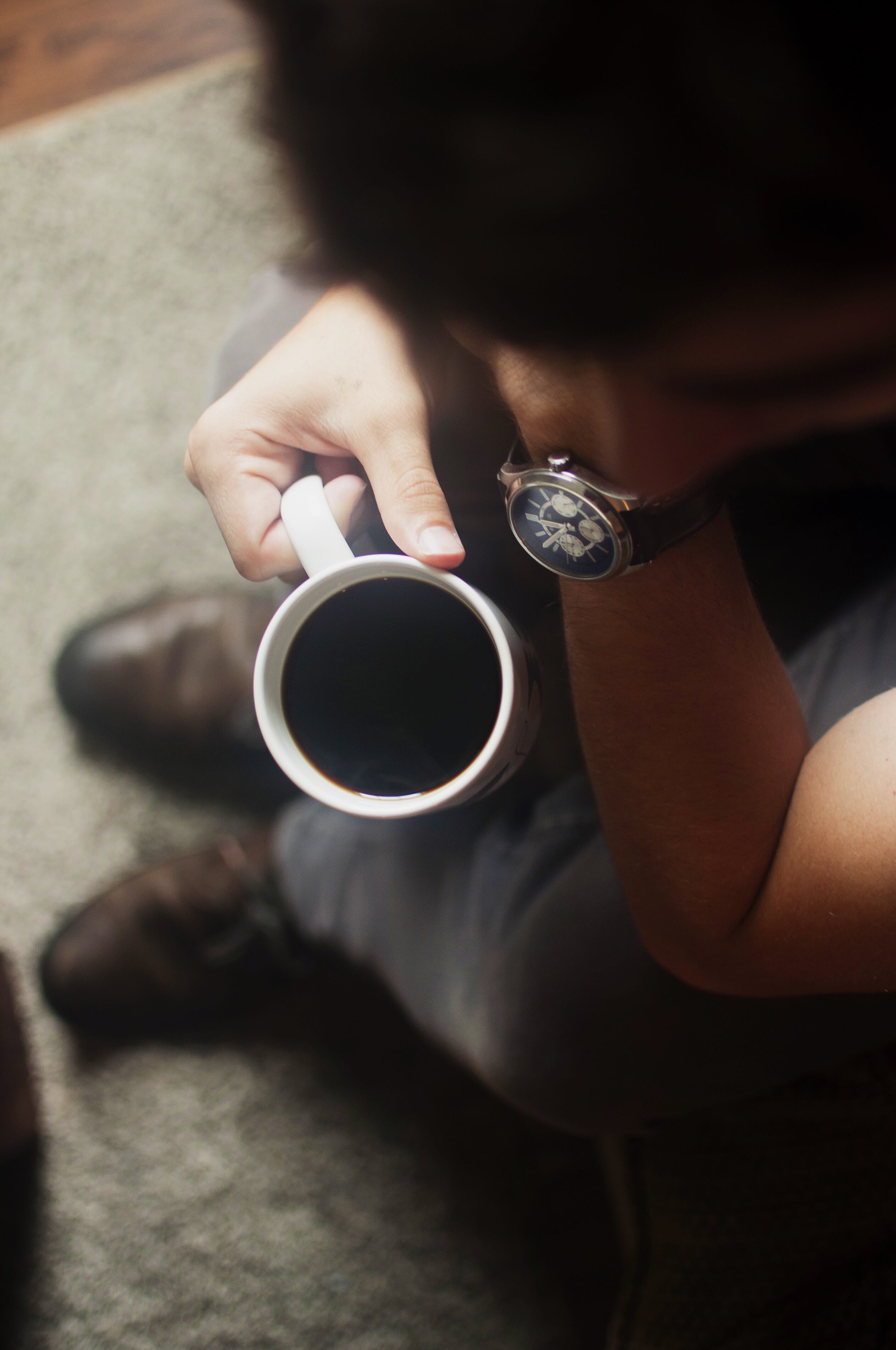 male, lifestyles, food and drink, leisure activity, indoors, relaxed, coffee, man, drinking, watch, couch, finger, black coffee, hand, sitting, drink, from above, Phone HD Wallpaper
