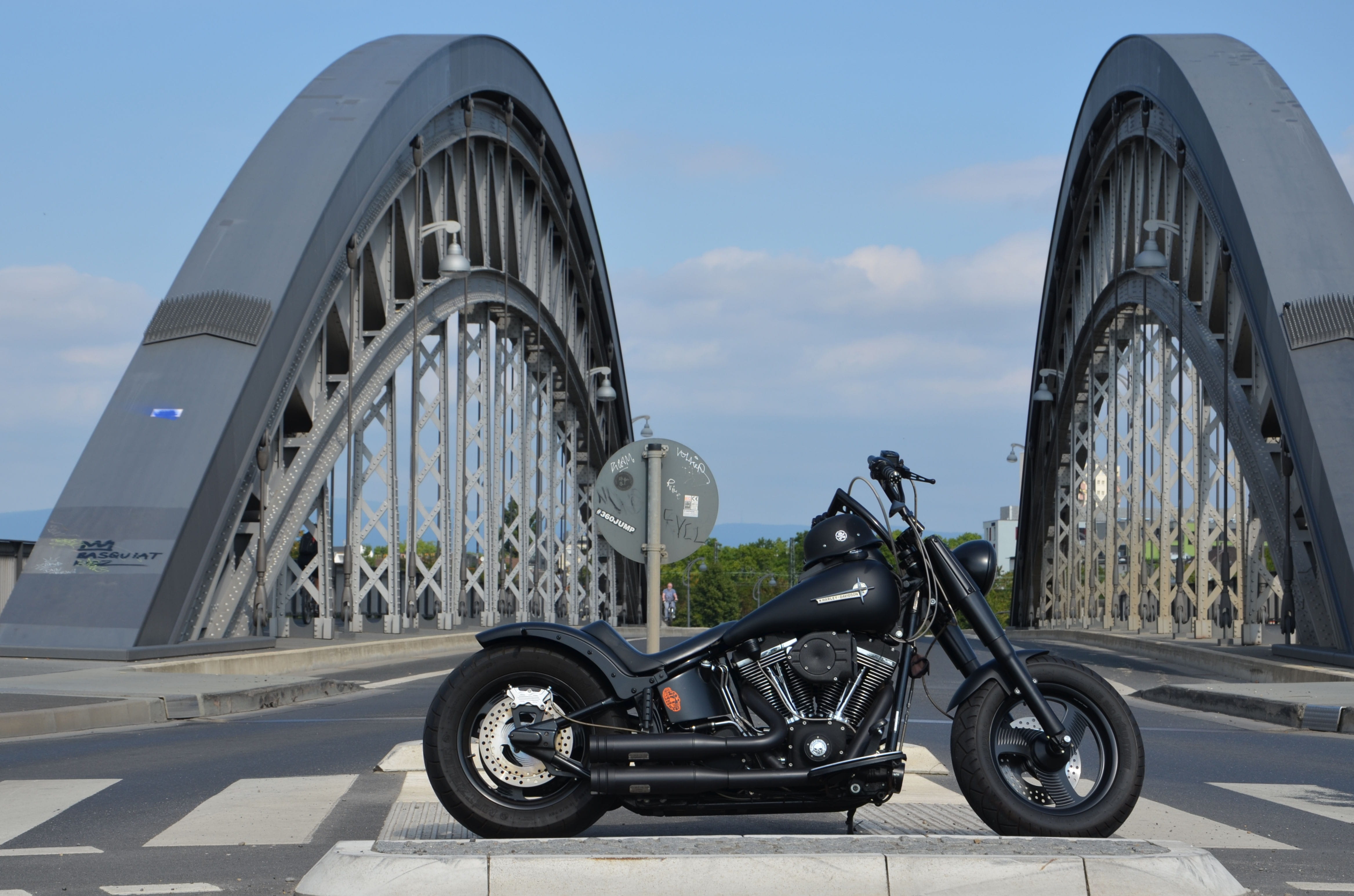 sky, architecture, stationary, view, fat boy, metal, motorcycle, built structure, old bridge, 4K, wheel, mode of transportation, no people, outdoors, custom, HD Wallpaper