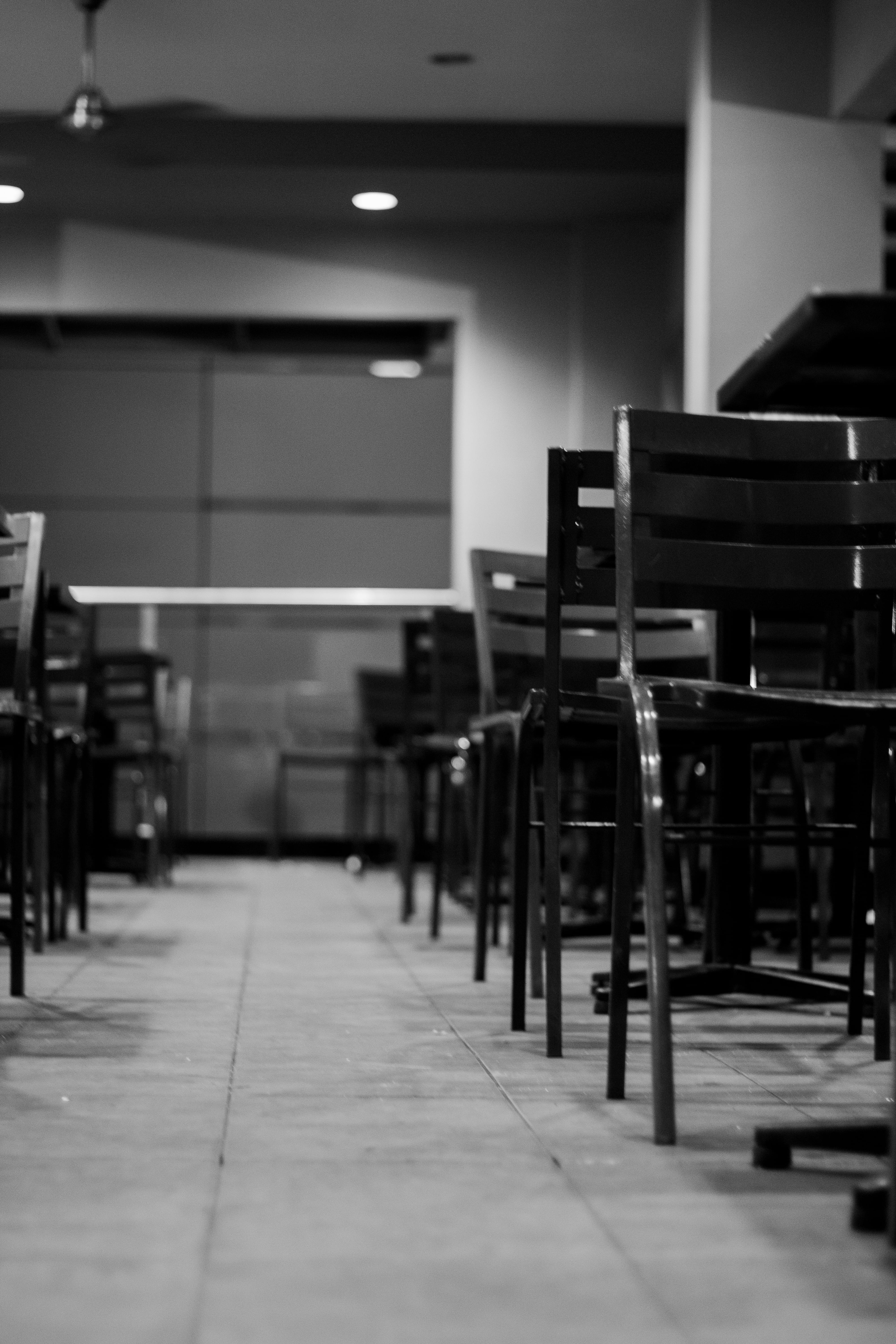 built structure, flooring, school, kfc, building, absence, no people, chair, education, 5K, classroom, illuminated, business, table, indonesia, wood - material, Phone HD Wallpaper