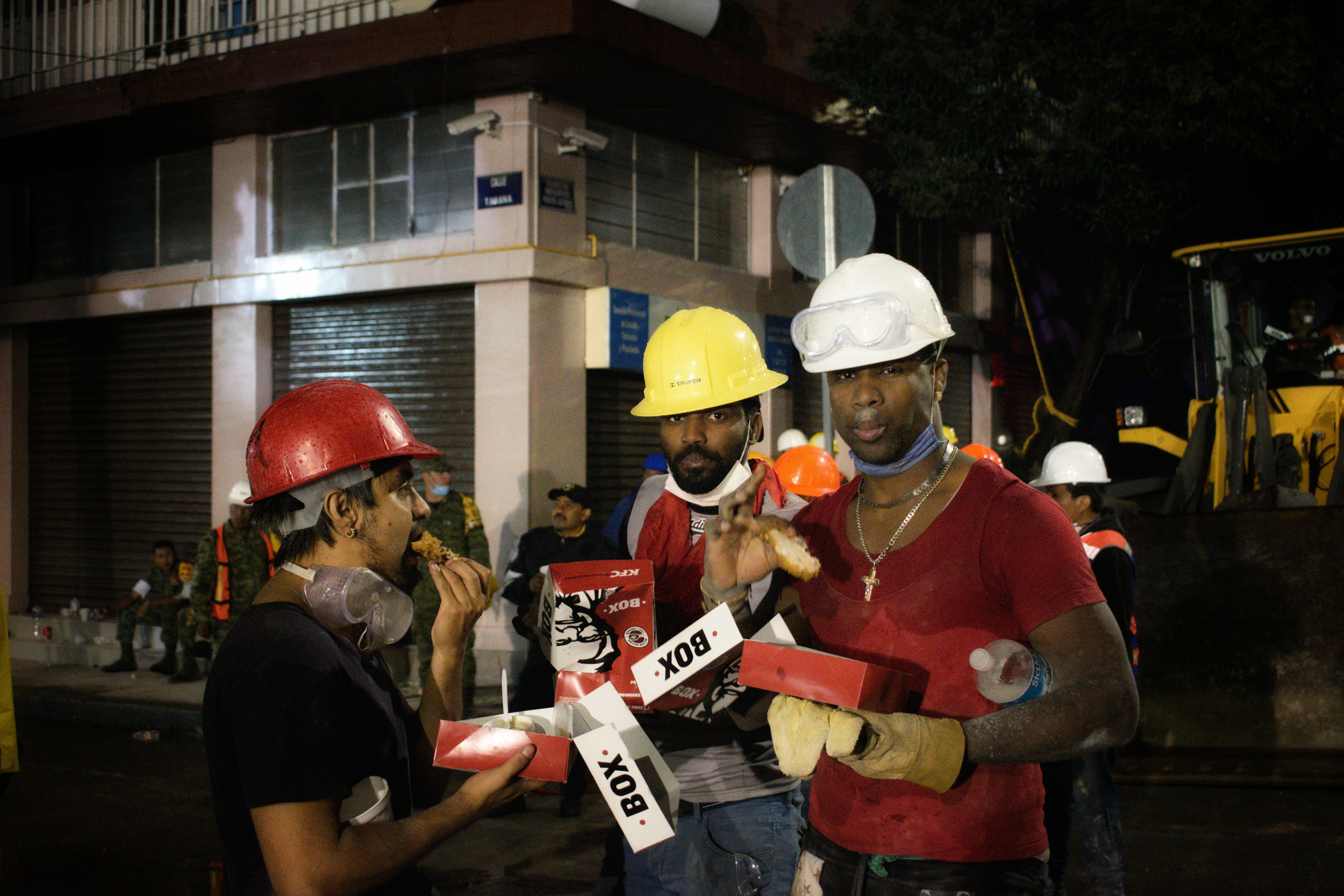 aggression, volunteers, kfc, building exterior, text, responsibility, protection, outdoors, protest, real people, occupation, communication, social issues, HD Wallpaper