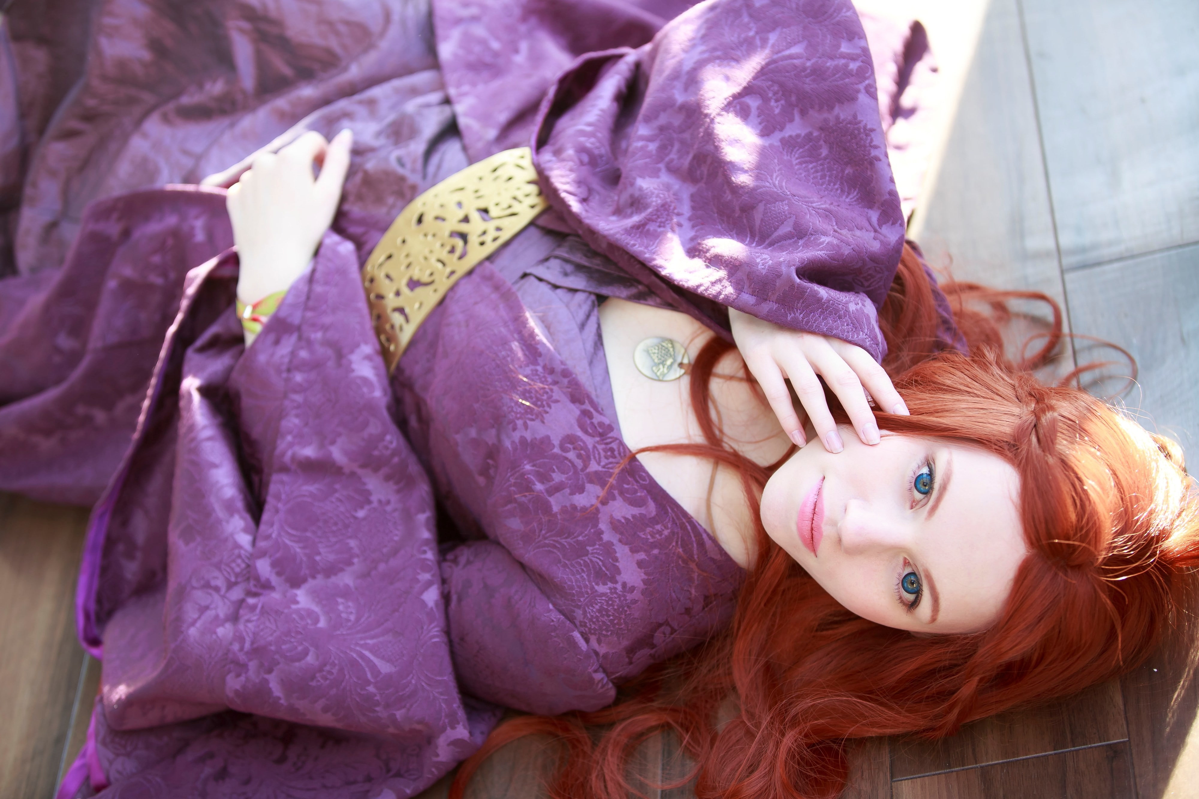 4K, redhead, women, blue eyes, Sansa Stark, cosplay, House Stark, dress, lying down, Game of Thrones, HD Wallpaper