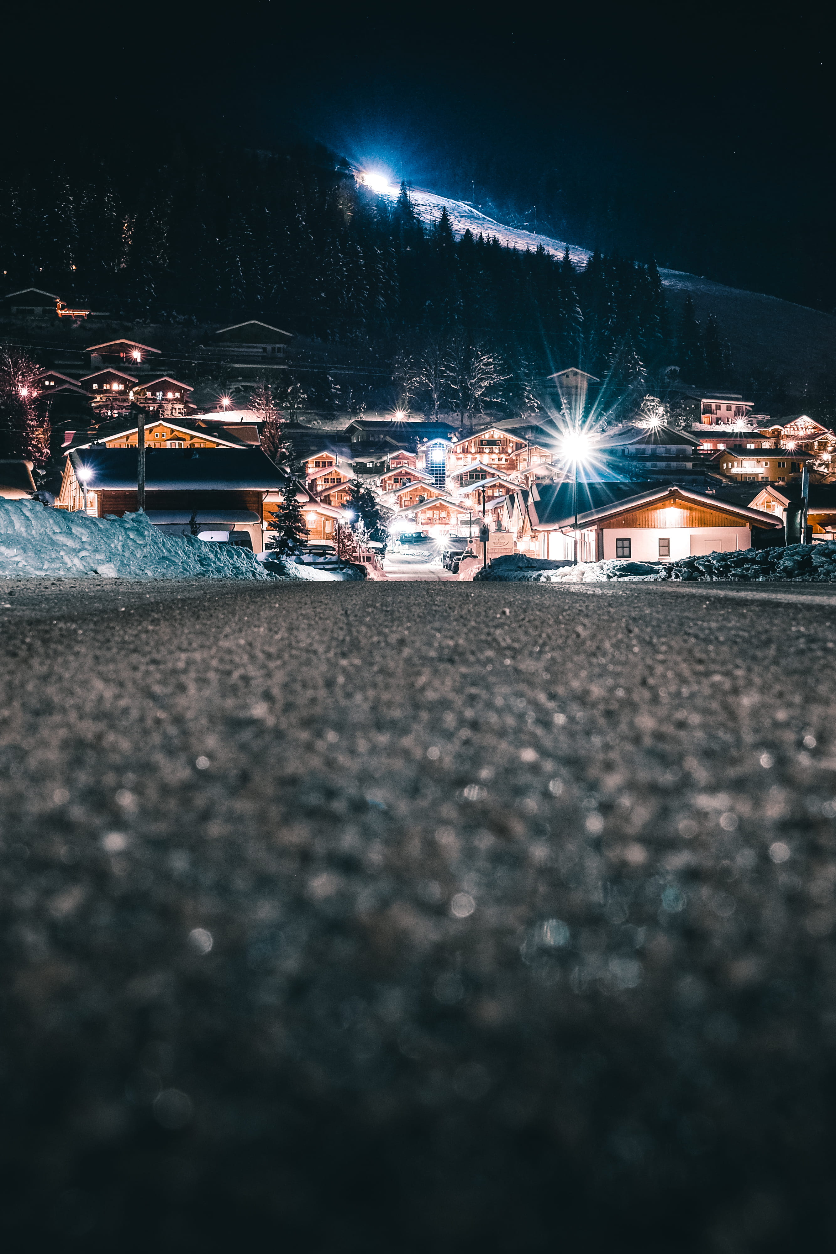 festival, winter, illuminated, frost, dark, view, architecture, evening, nightlife, people, mode of transportation, night, land vehicle, road, transportation, Phone HD Wallpaper