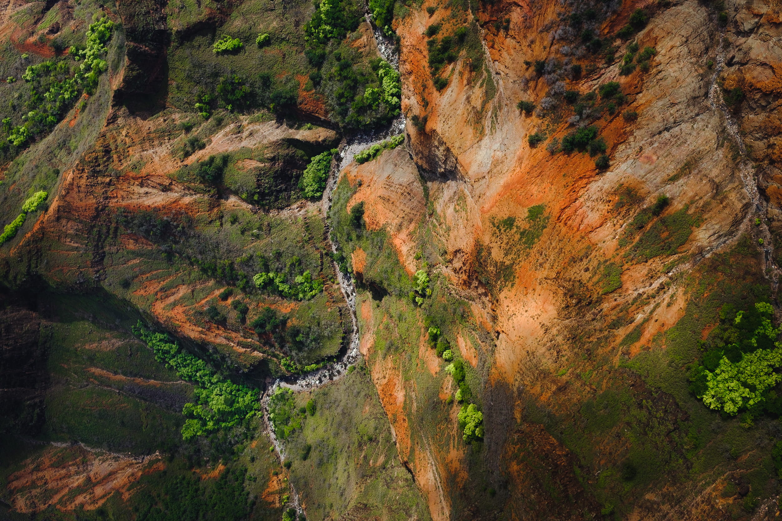 outdoors, birds eye view, texture, environment, tranquility, non-urban scene, no people, beauty in nature, kauai, tranquil scene, day, earth, helicopter, HD Wallpaper