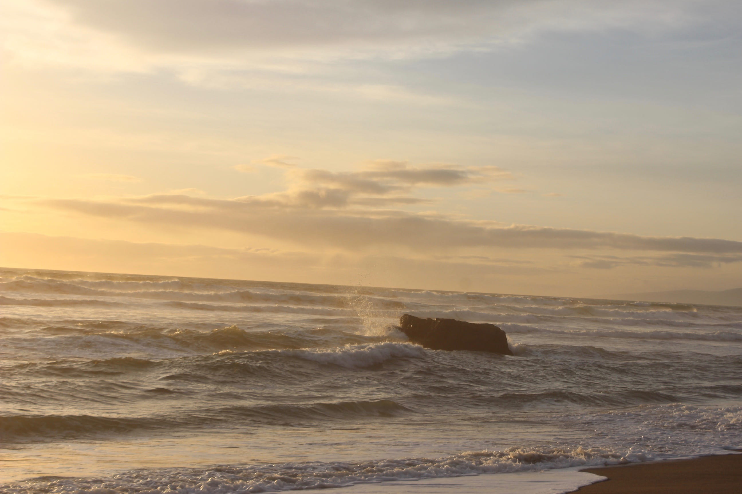 waterfront, outdoors, sport, cloud - sky, gold, beauty in nature, ocean, cali, sunset, rocks, scenics - nature, power in nature, sky, smile, united states, HD Wallpaper