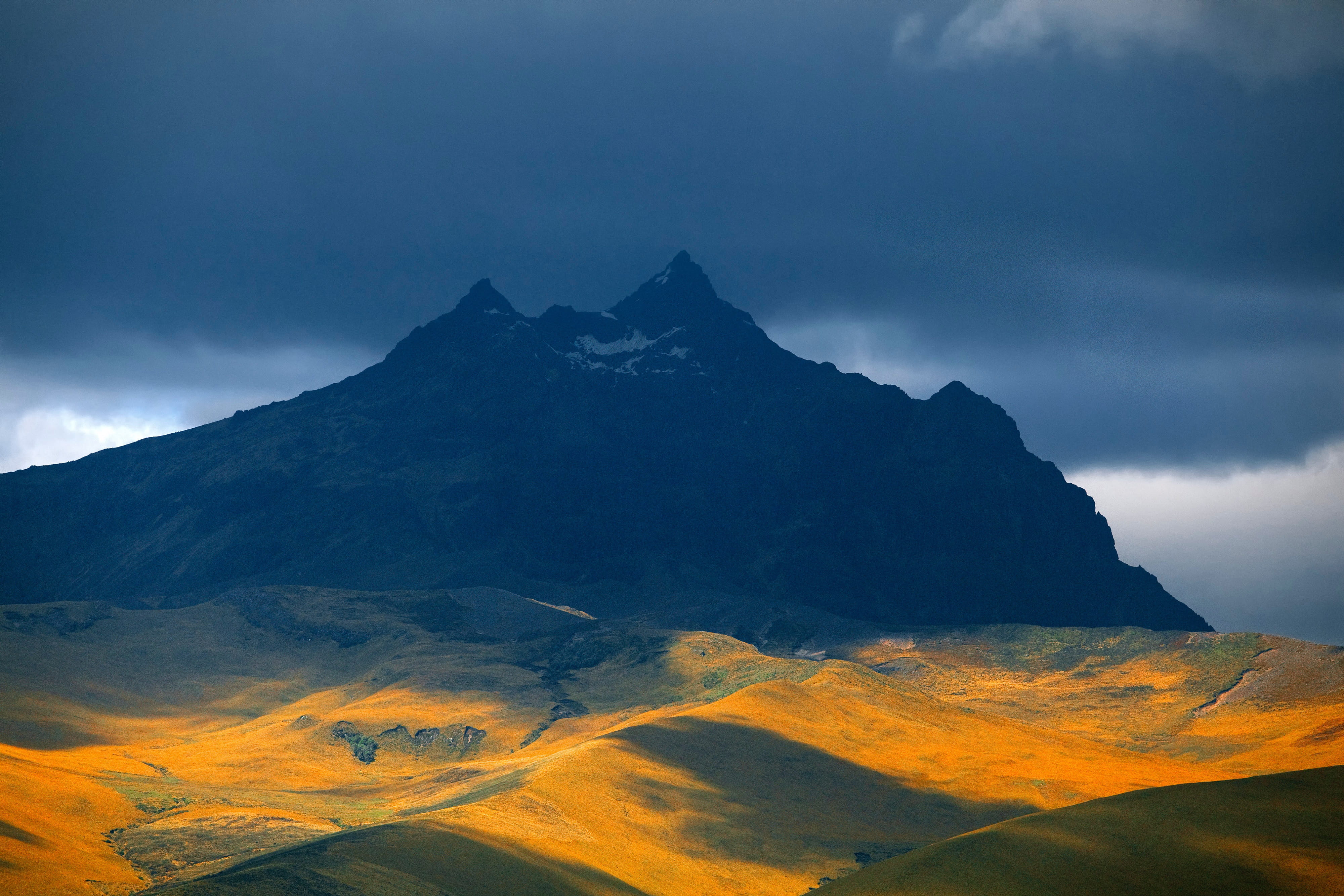 mountain, travel destinations, 4K, travel, landscape, beauty in nature, extreme terrain, land, ecuador, landscapeNature, outdoors, clouds, mountains, mountain peak, HD Wallpaper