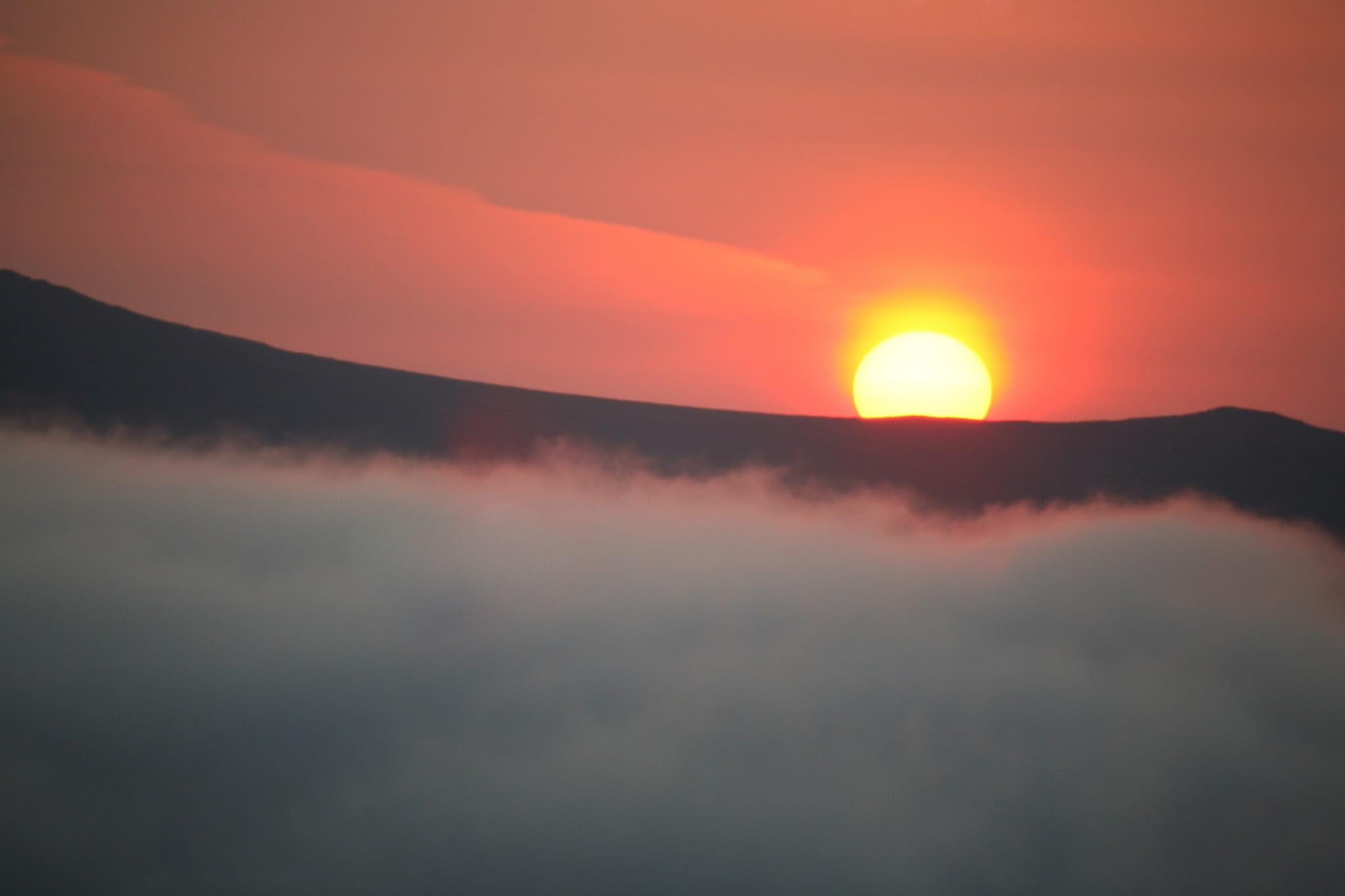 beauty in nature, sun, fog, orange color, peninsula, open space, mountain plateau, majestic, 1080P, idyllic, evening, journey, tranquil scene, mountain, HD Wallpaper