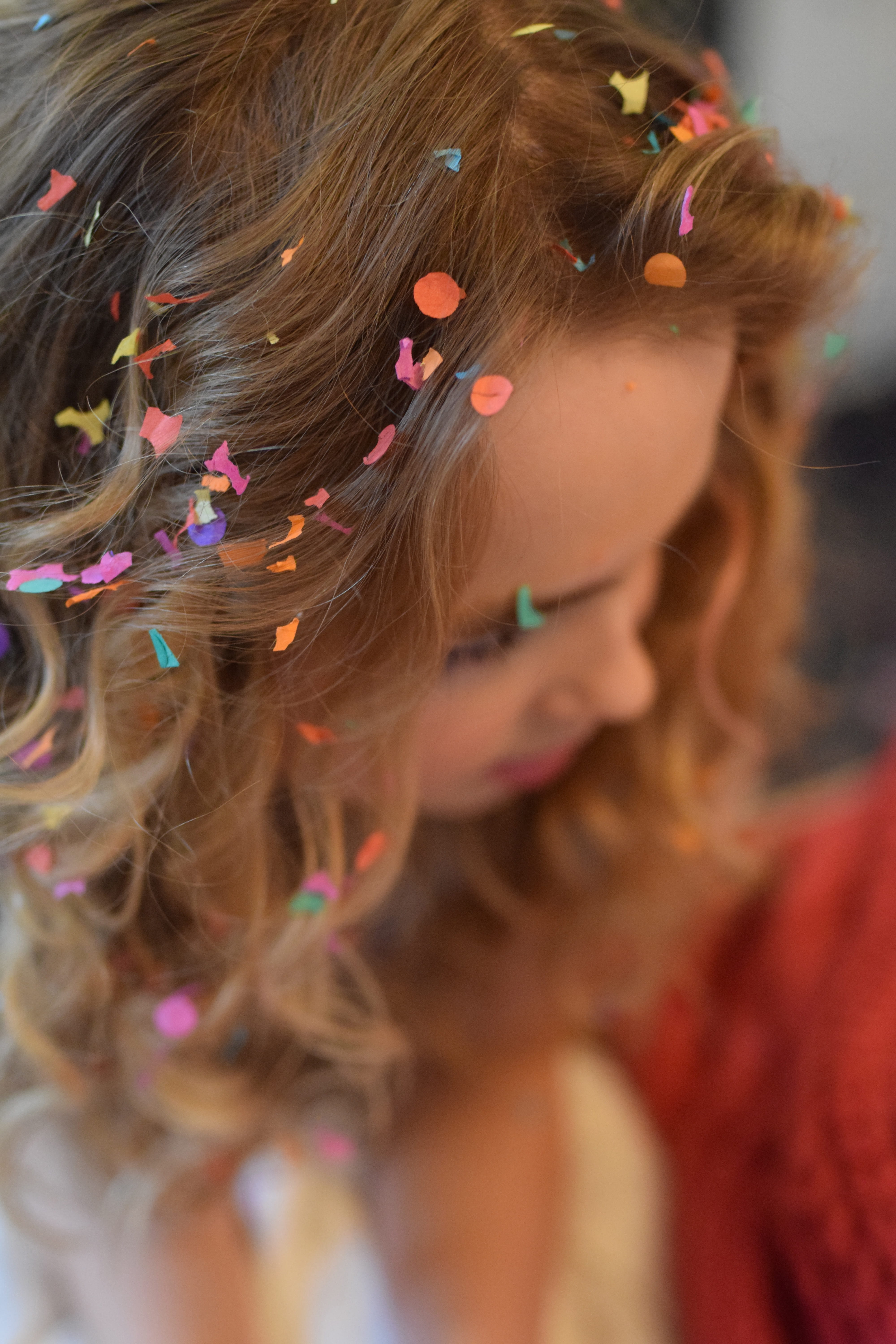5K, shallow, headshot, adult, festival, haired, hairstyle, celebration, girls, hair, people, confetti, colourfull, face, summer, brown, close-up, colour, Phone HD Wallpaper