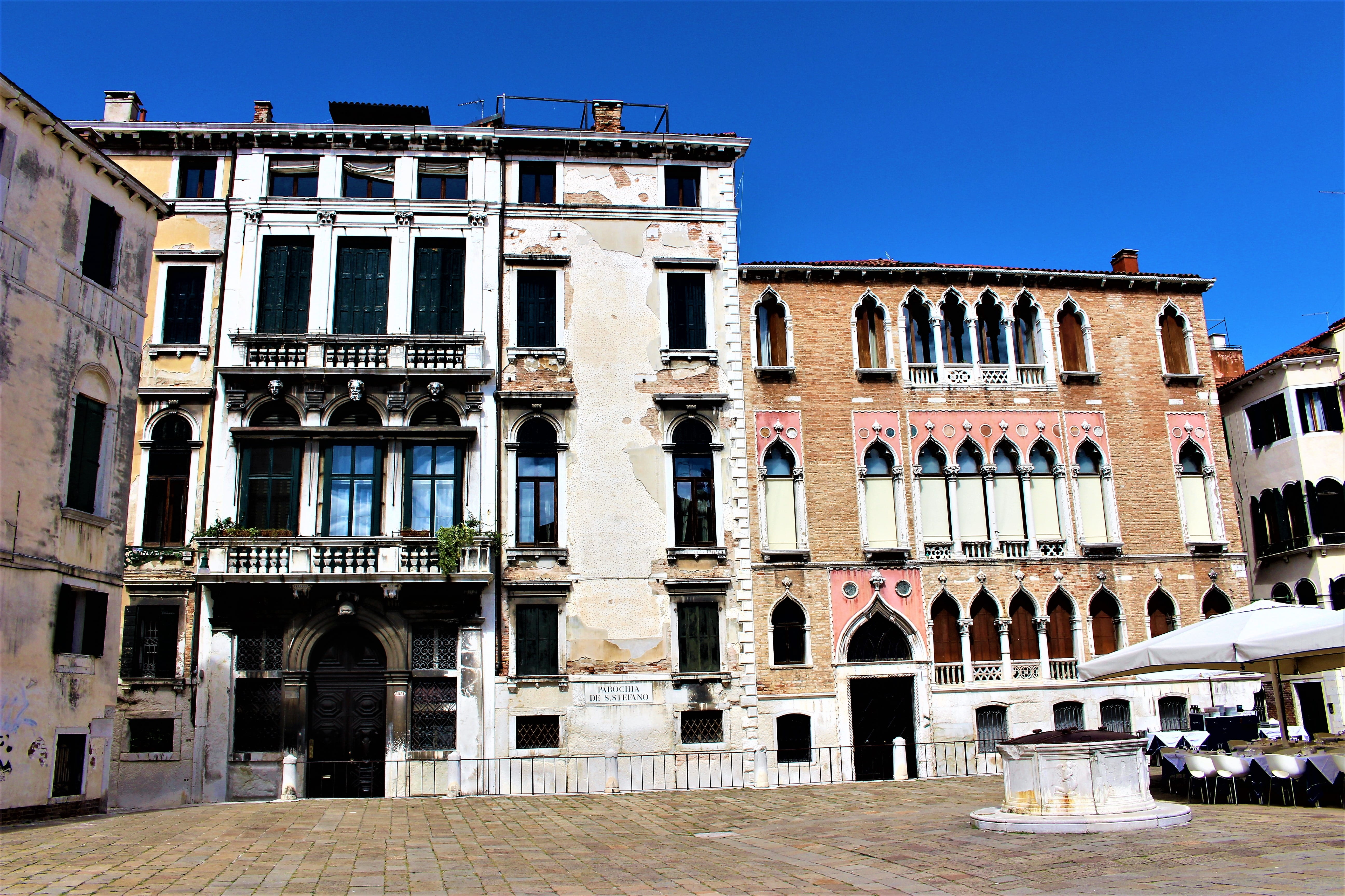 18th century, square, architecture, architectural column, baroque, trip, 17th century, old house, history, outdoors, the past, sky, beautifully, built structure, HD Wallpaper