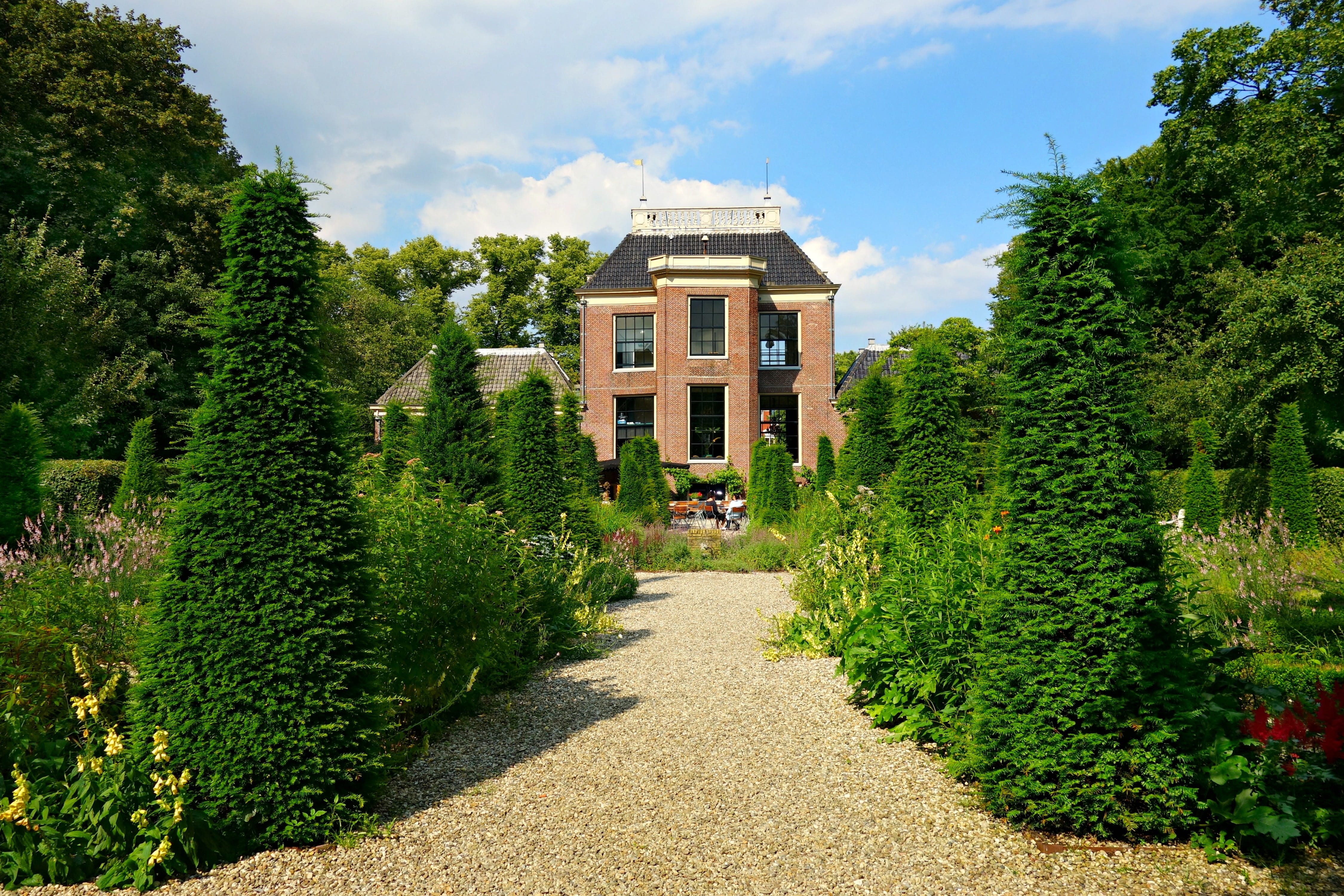 nature, residence, 4K, sky, building exterior, no people, estate, tree, garden, the way forward, facade, manor, Manor, formal garden, historic, growth, HD Wallpaper