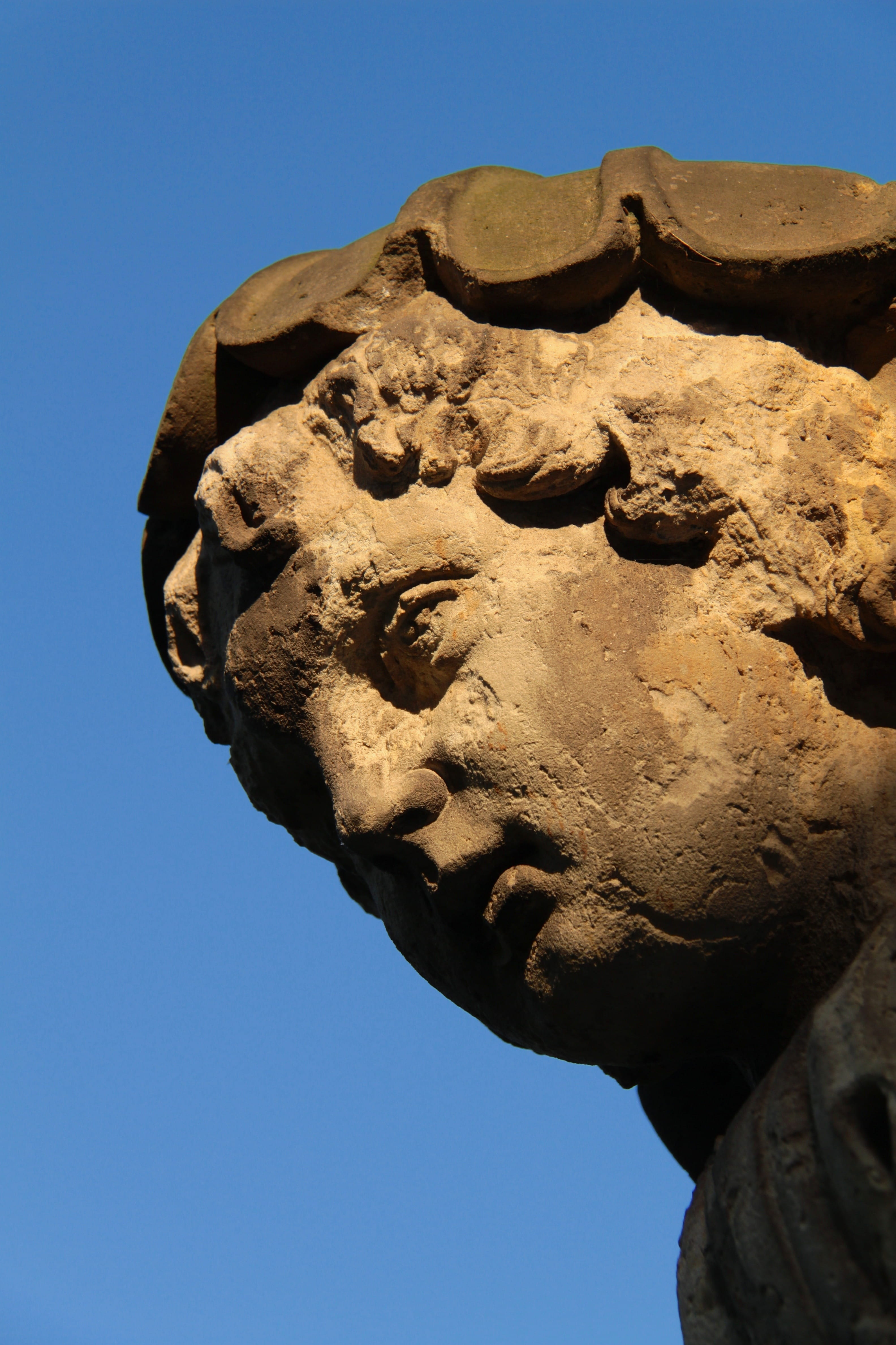 architecture And Buildings, day, ancient, Face, human representation, carving, Man, low angle view, sculpture, male likeness, solid, Monument, clear sky, Phone HD Wallpaper