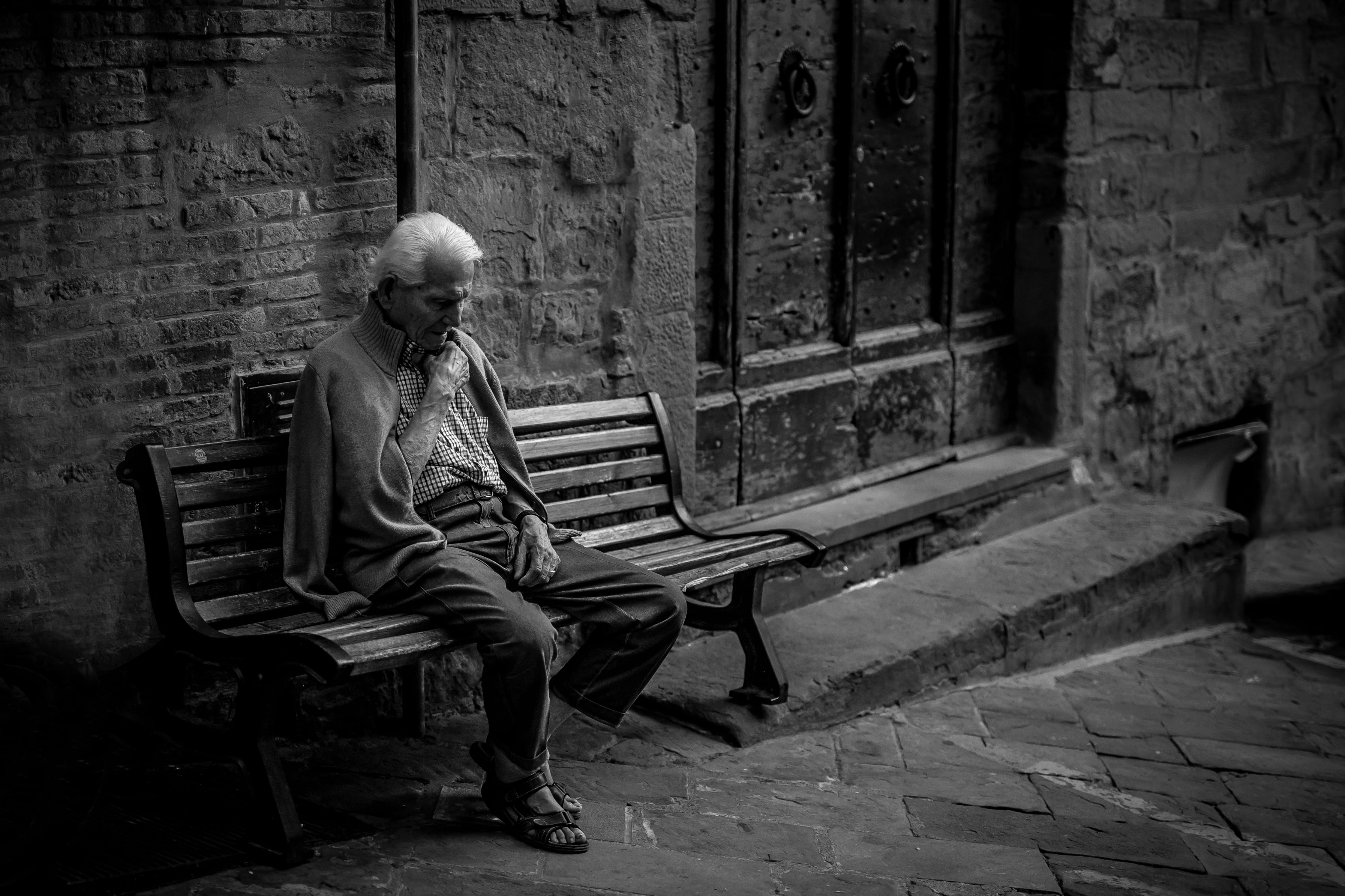 4K, park bench, senior adult, sit, furniture, chair, full length, one person, piano, walkway, sitting, italy, senior men, lifestyles, black and white, HD Wallpaper