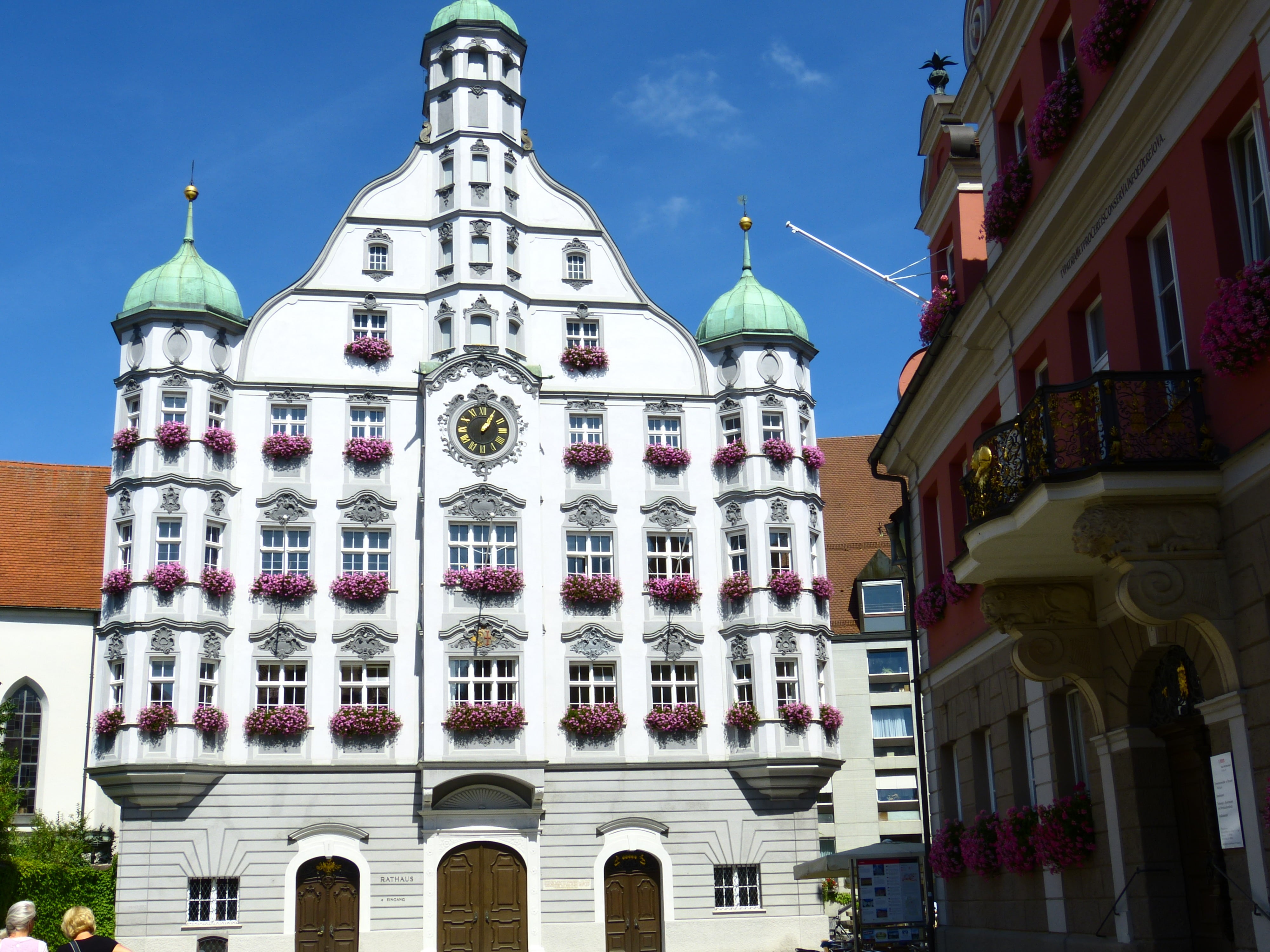 memmingen, travel, 4K, no people, history, town hall, day, outdoors, low angle view, ornate, facade, historically, architectural column, religion, built structure, HD Wallpaper
