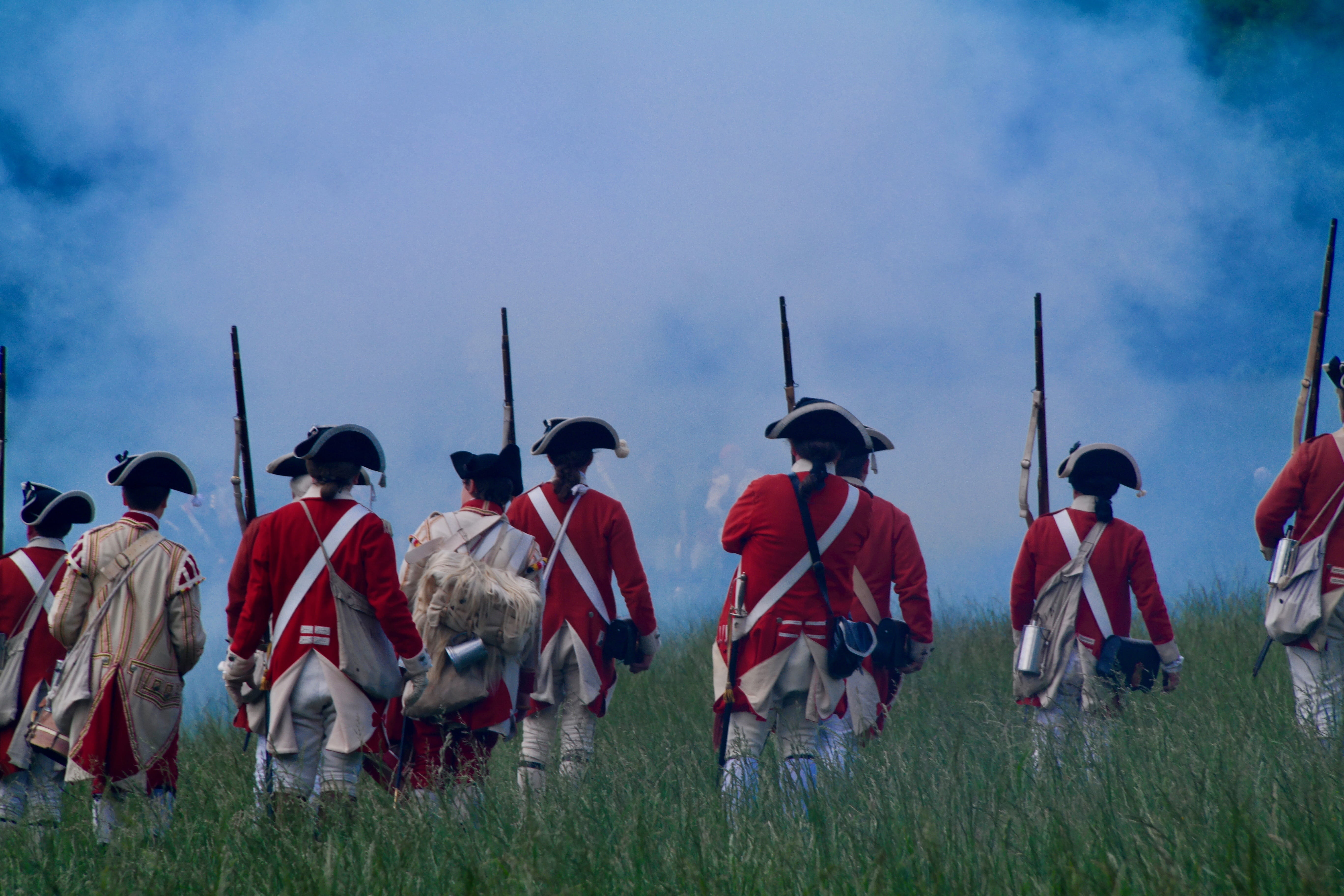 crowd, lifestyles, british, group of people, grass, reenactment, 5K, revolutionary war, men, george washingtons mount vernon, cloud - sky, plant, medium group of people, HD Wallpaper