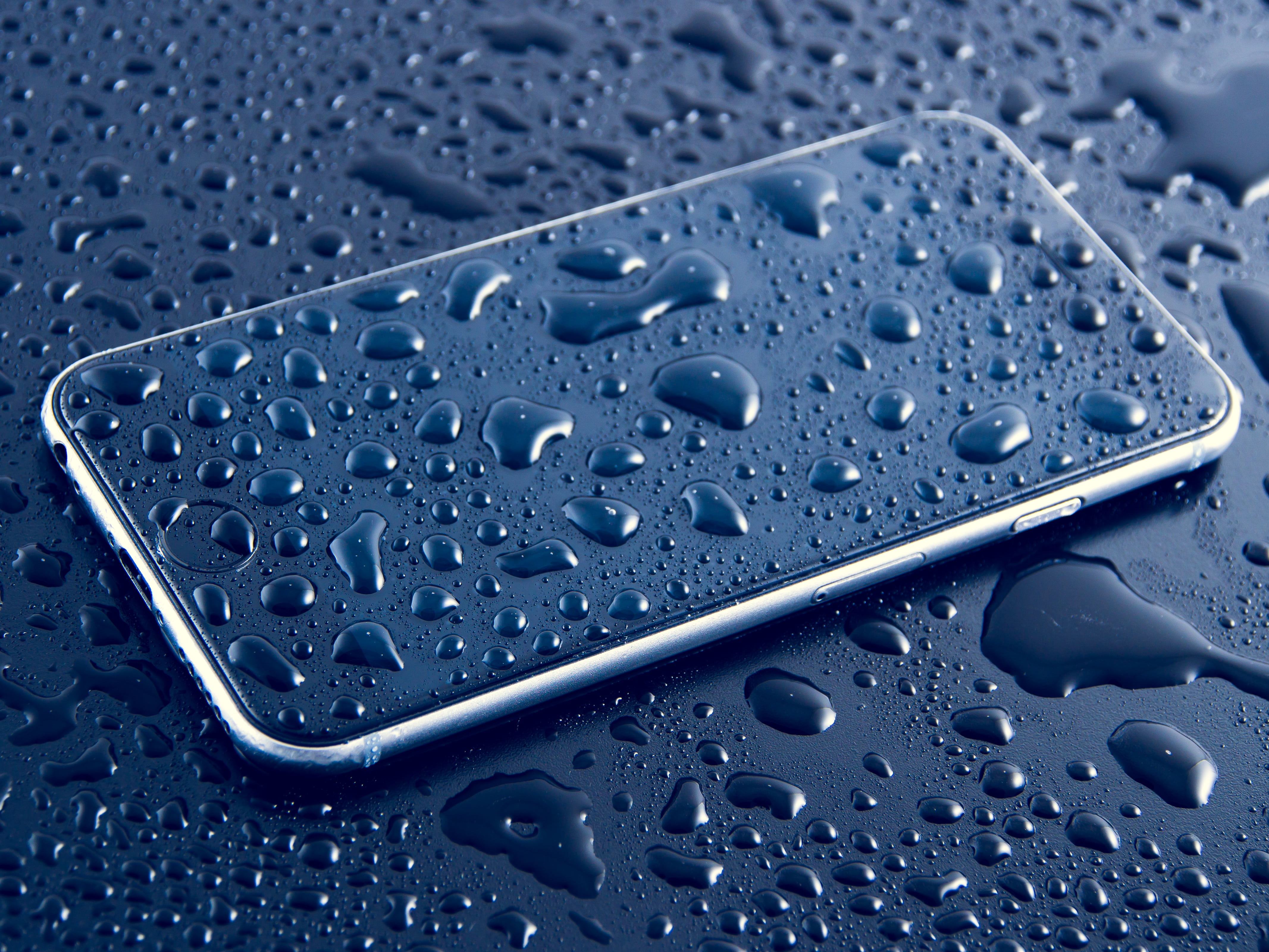 iphone, rainy season, full frame, metallic, purity, studio shot, shiny, clean, equipment, rain, liquid, backgrounds, 4K, drops, close-up, wet, steel, raindrop, HD Wallpaper