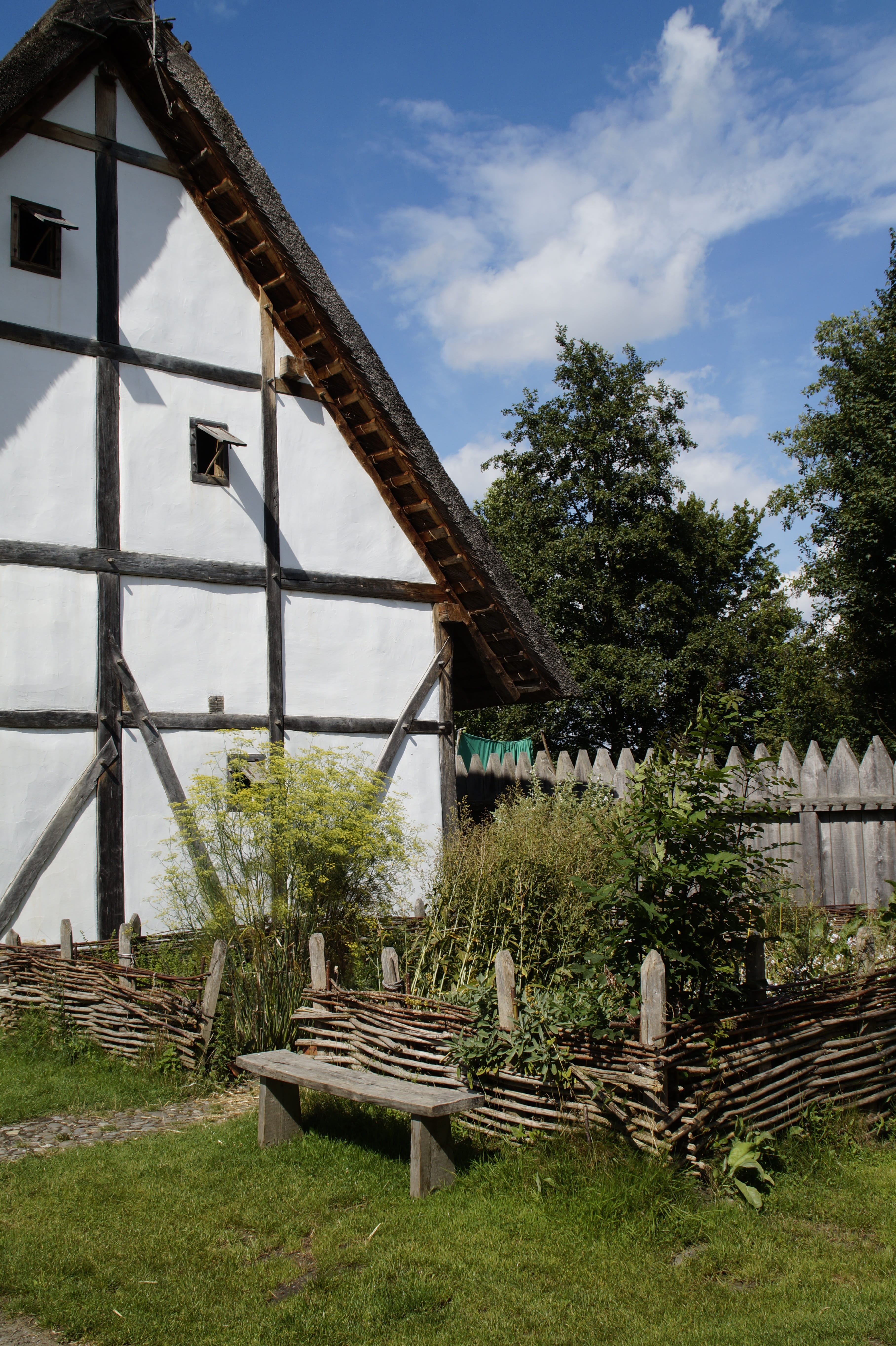 agriculture, middle ages, herb garden, ancient, facade, building exterior, kanzach, cloud - sky, knights castle, baden württemberg, nature, fachwerkhaus, Phone HD Wallpaper