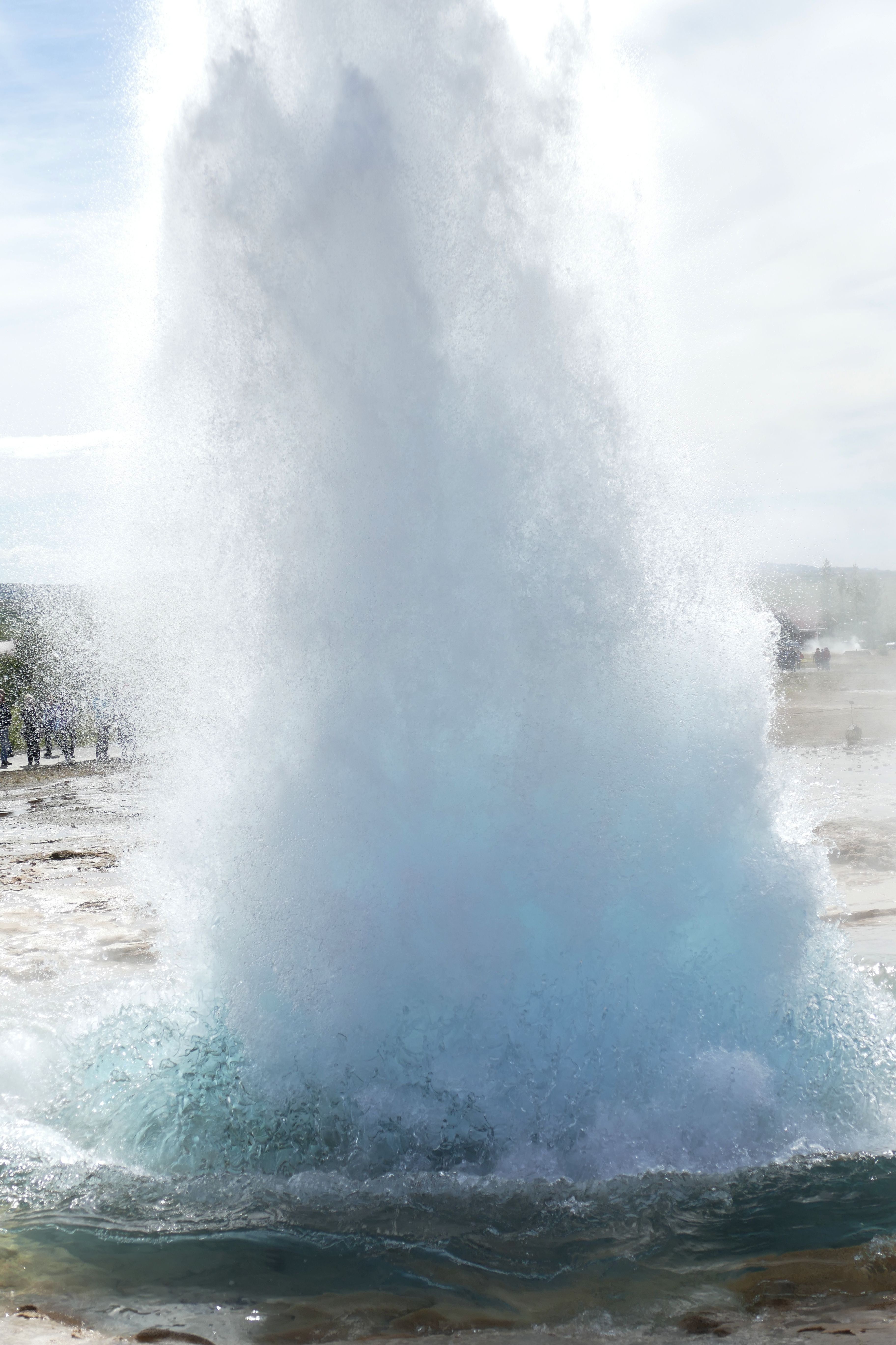 power, strokkur, hot source, steam, fountain, day, power in nature, iceland, sea, sky, heat - temperature, motion, golden circle, scenics - nature, erupting, Phone HD Wallpaper