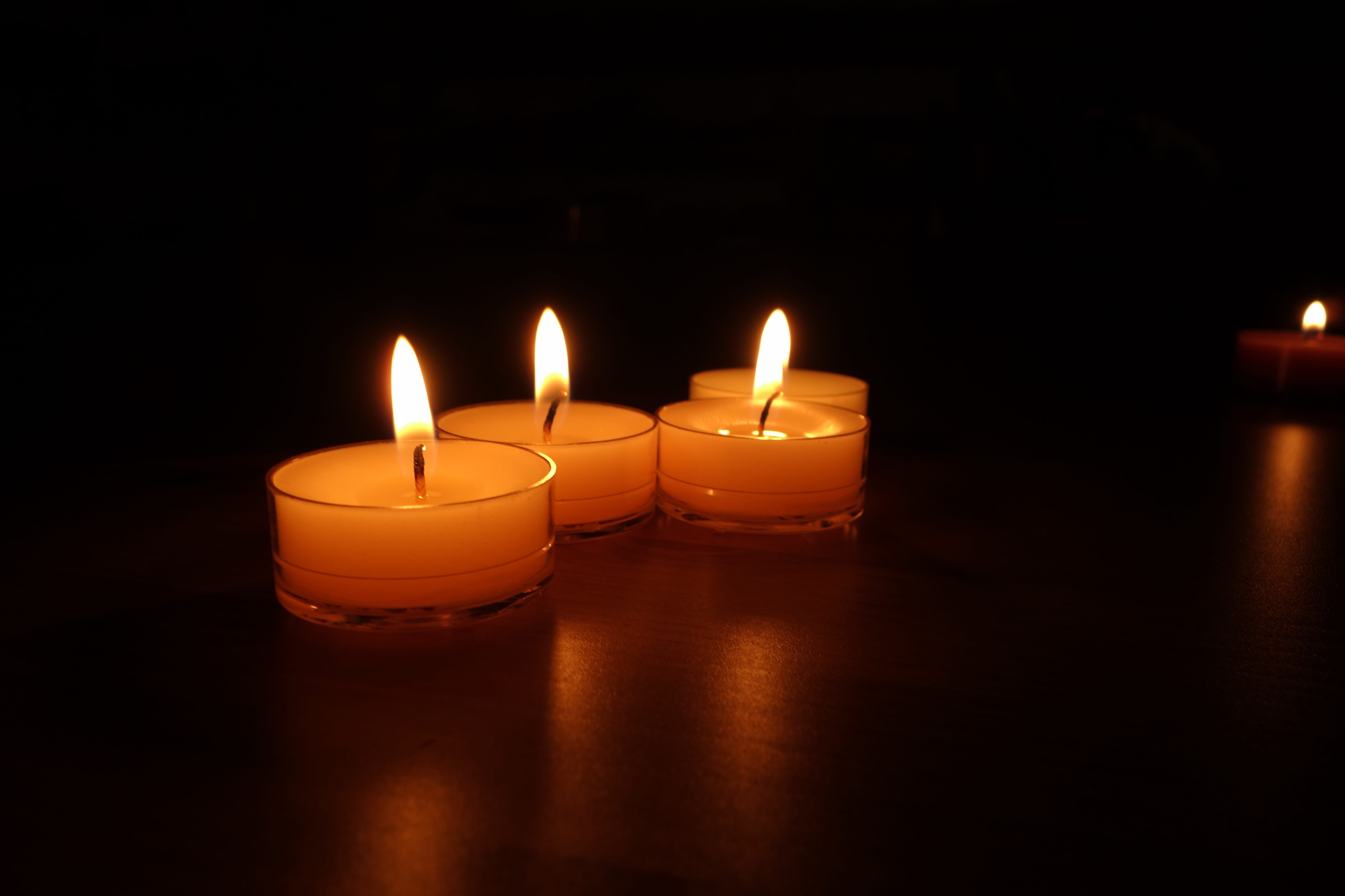 black background, mirroring, burn, fire - natural phenomenon, hot, heat - temperature, Candles, nature, mood, domestic room, romantic, atmosphere, advent, HD Wallpaper