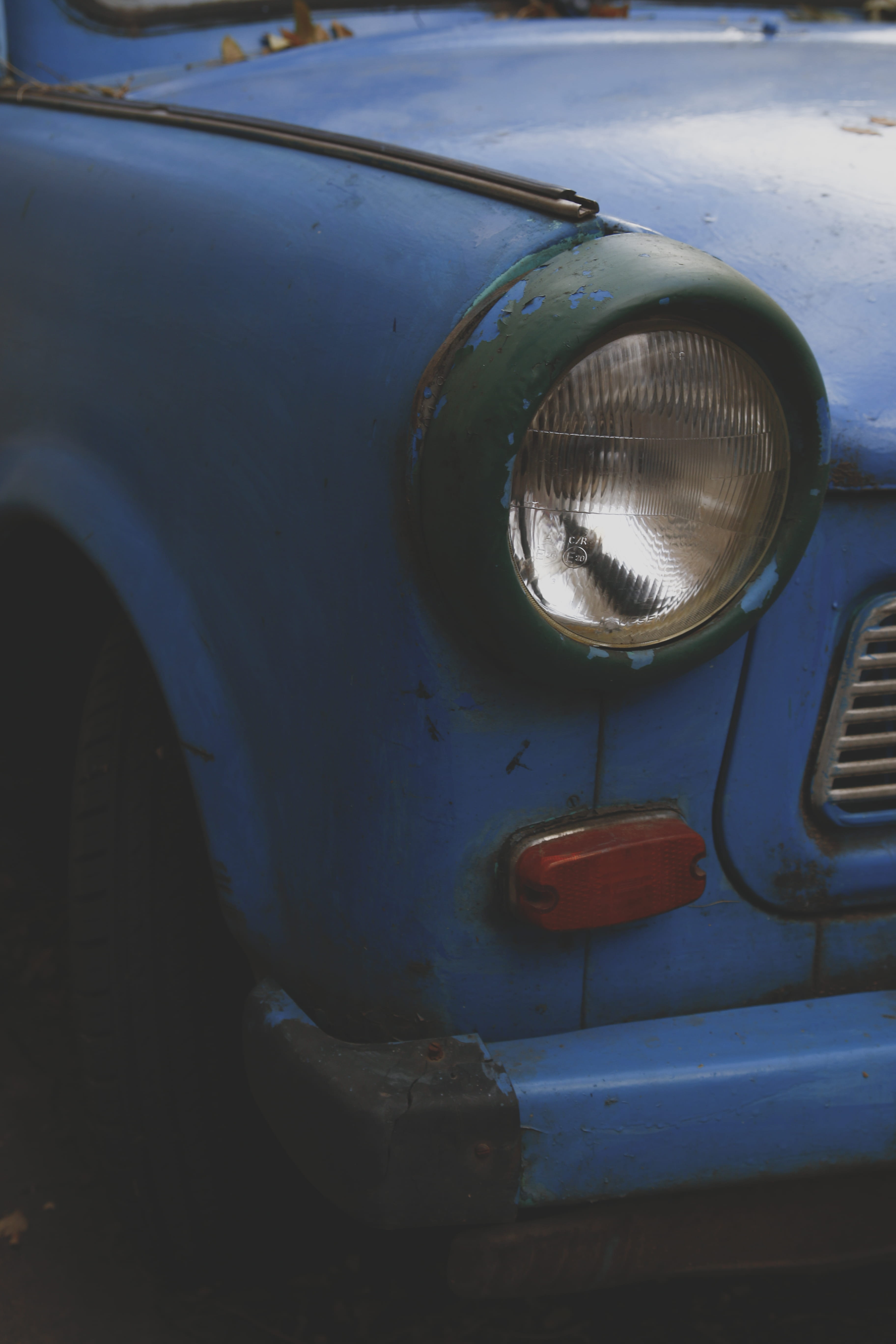 outdoors, metal, transportation, flare, photography, train, glitter, obsolete, automobile, classic, no people, food, tire, hungary, aircraft, szeged, stationary, Phone HD Wallpaper