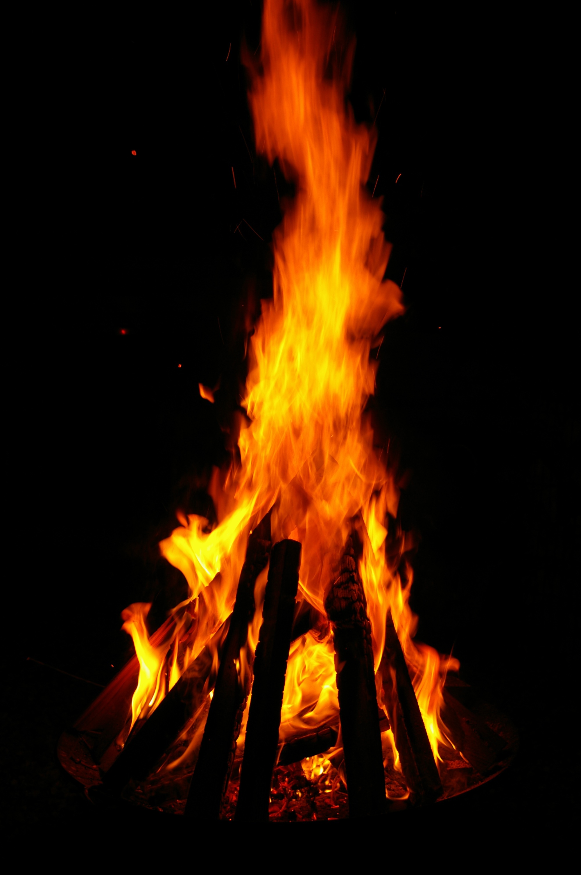 grill flares, background, log, fire - natural phenomenon, campfire, fiery, heiss, burning, warm, wood - material, fire, heat, flame, charcoal, bonfire, Phone HD Wallpaper
