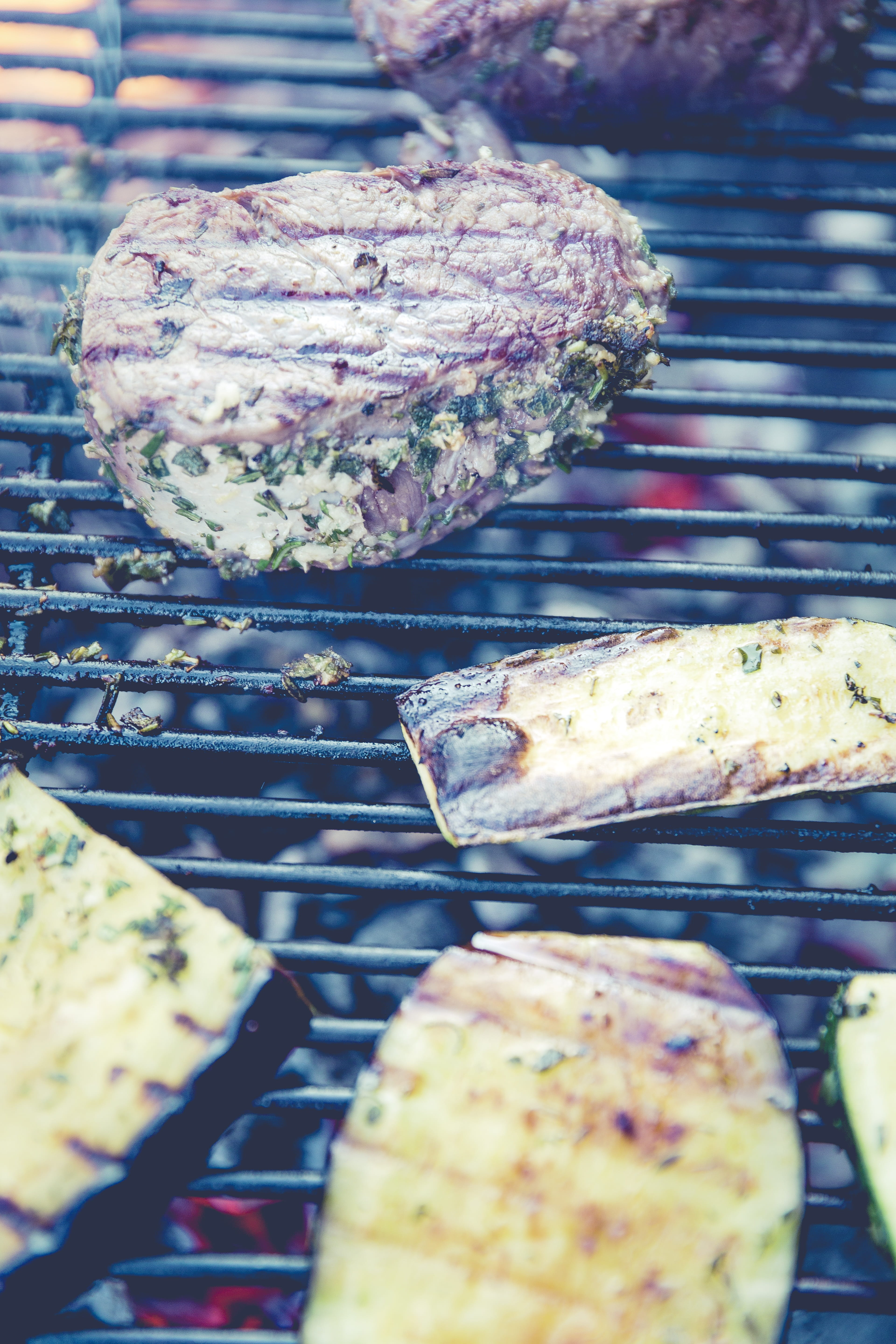 grilling, on grilling, tasty, still life, grill flares, beef, vegetarian food, day, snack, summer, barbecue area, aubergrine, meat, delicious, no people, Phone HD Wallpaper