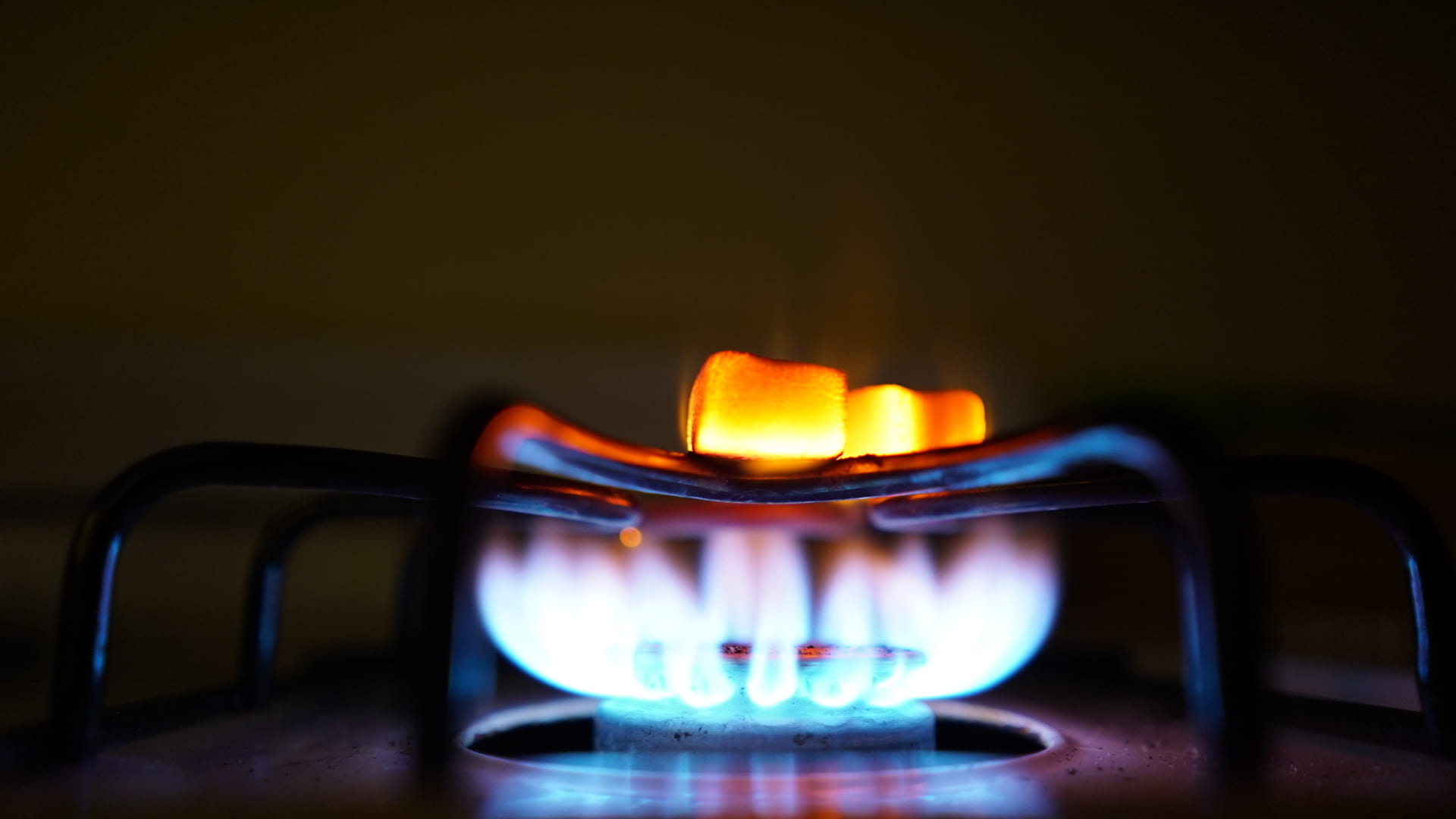 bright, dark, conceptual, heat, burning, household equipment, appliance, nature, food and drink, still life, close-up, gas, stove, warmly, domestic room, HD Wallpaper