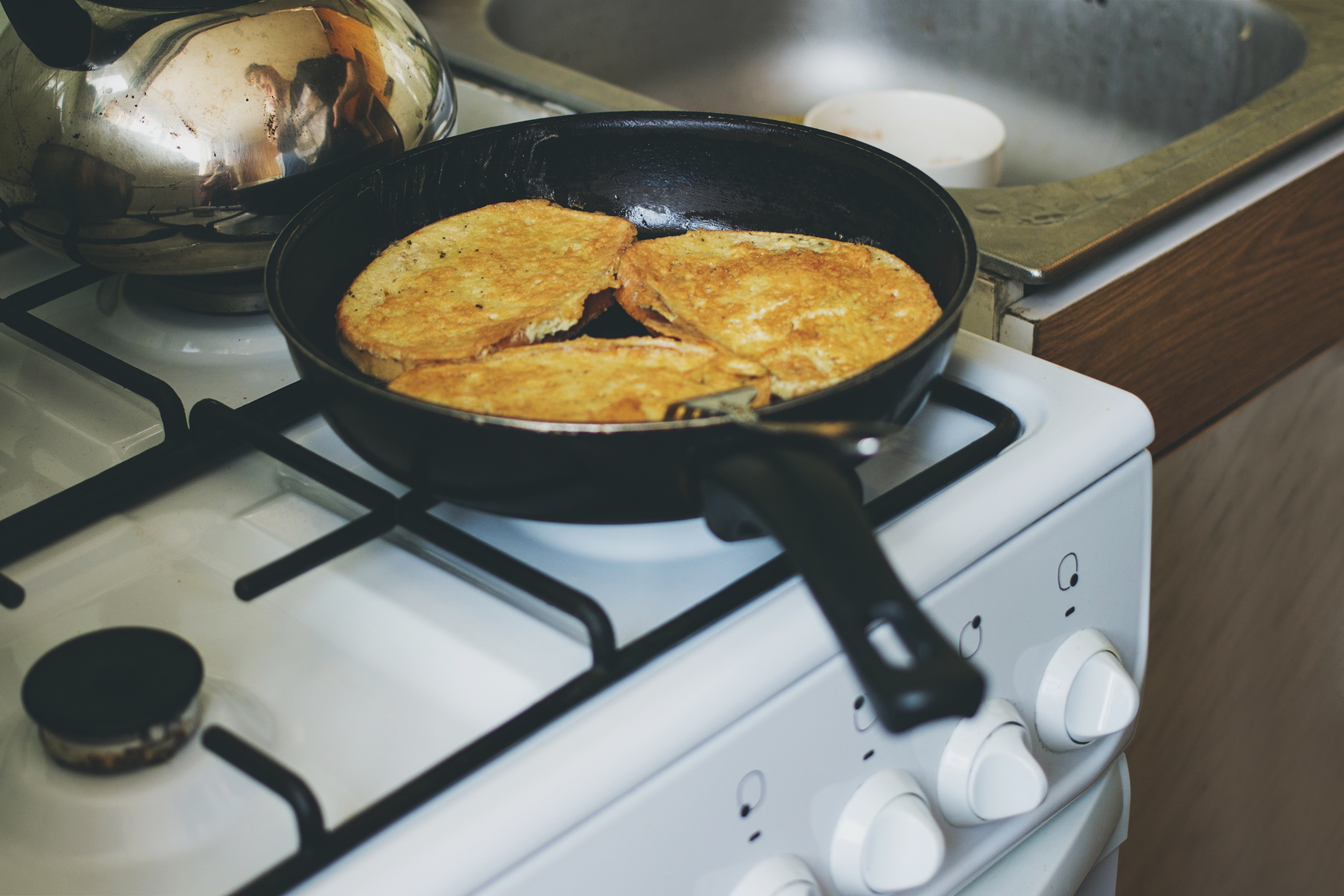 black, pan, roasting, preparation, no people, homemade, snack, french toast, gas stove burner, high angle view, burner - stove top, white, delicious, stove, HD Wallpaper