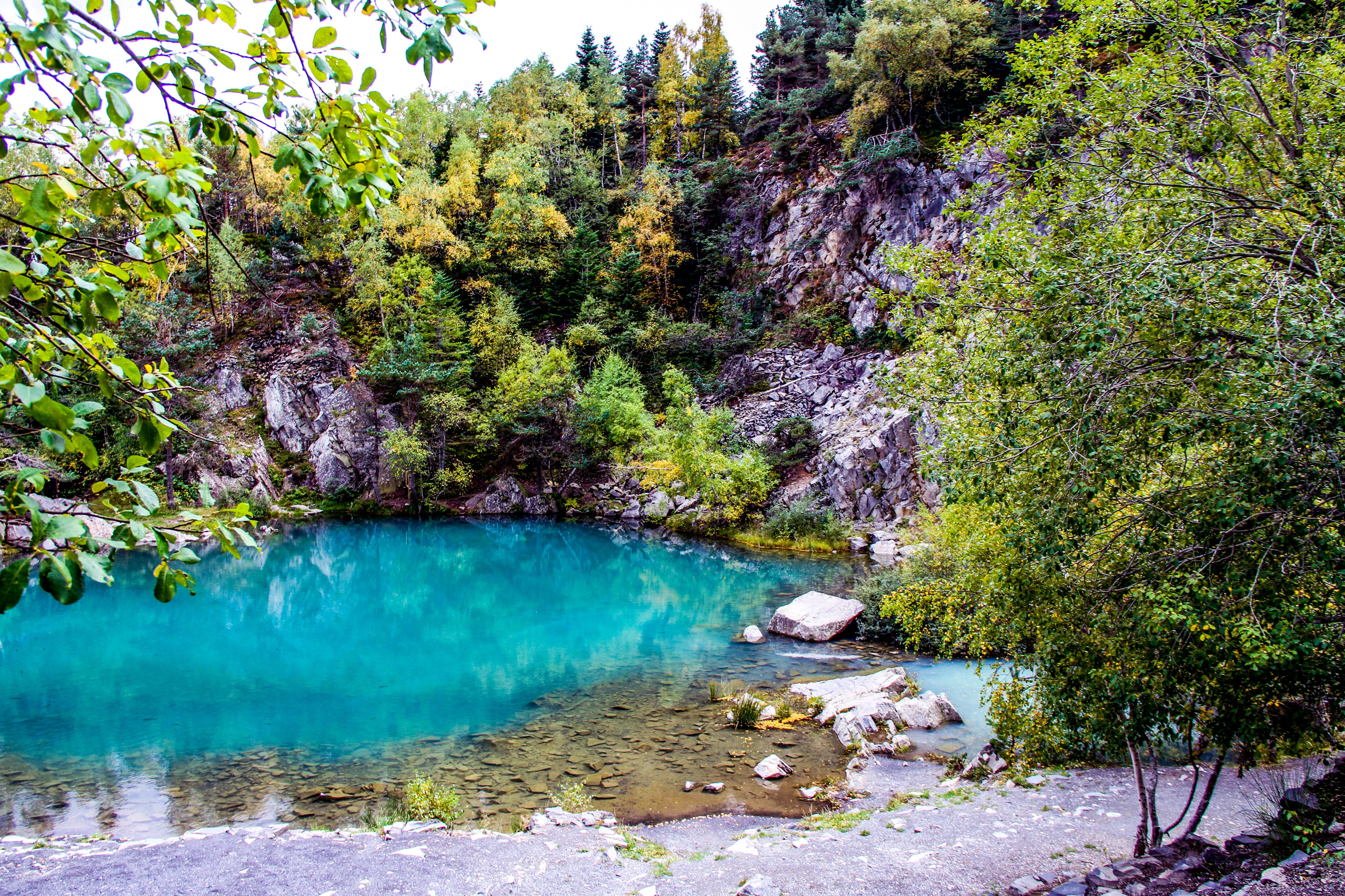 land, turquoise colored, outdoors, Auvergne, tranquil scene, day, incredible, water, volcano, flowing water, rock, tree, the chambon on lignon, slate, no people, HD Wallpaper