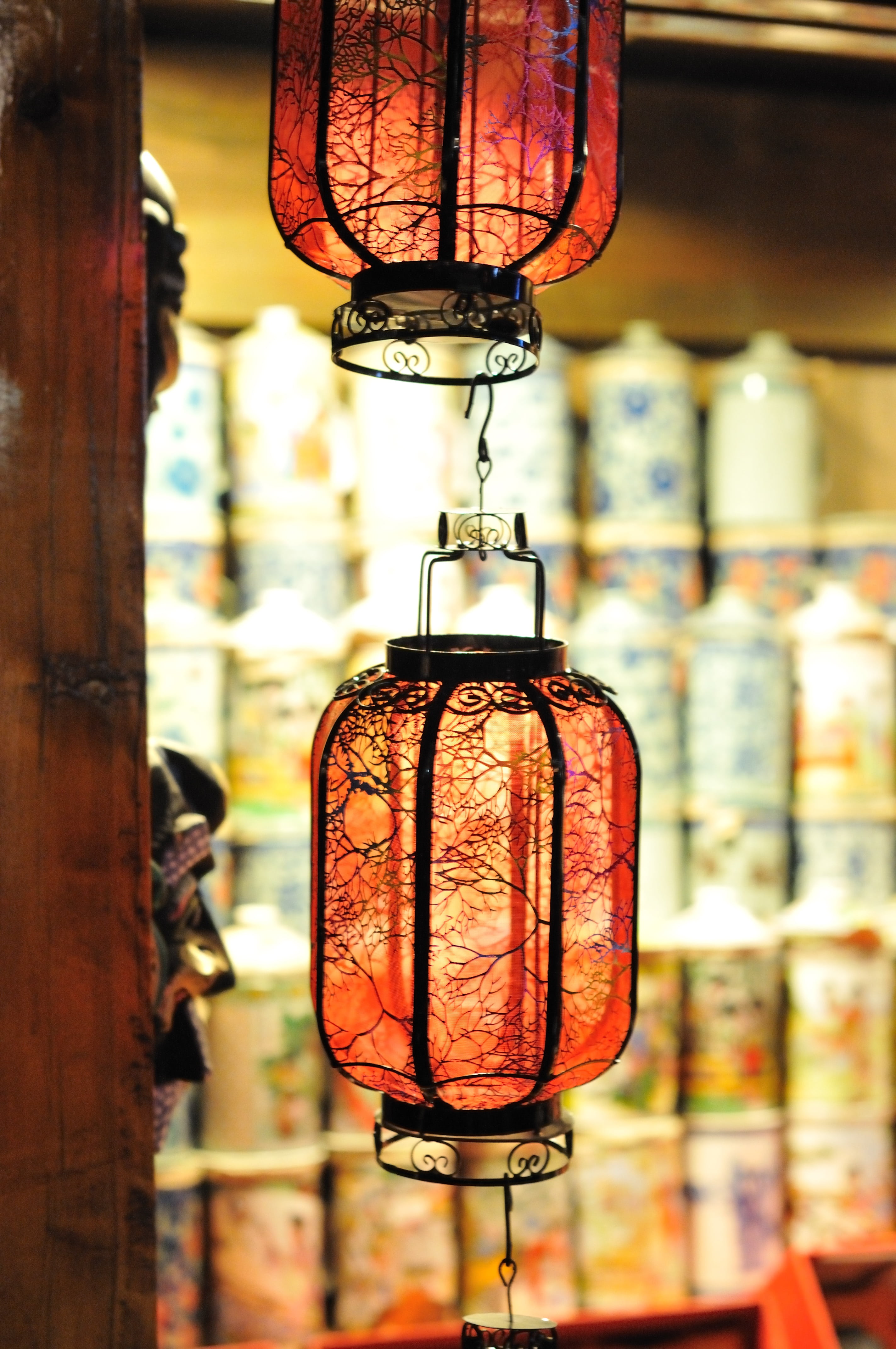 old, paper lantern, lighting equipment, retail, hanging, focus on foreground, light, close-up, hou hai, day, electric light, lantern, for sale, store, electricity, Phone HD Wallpaper