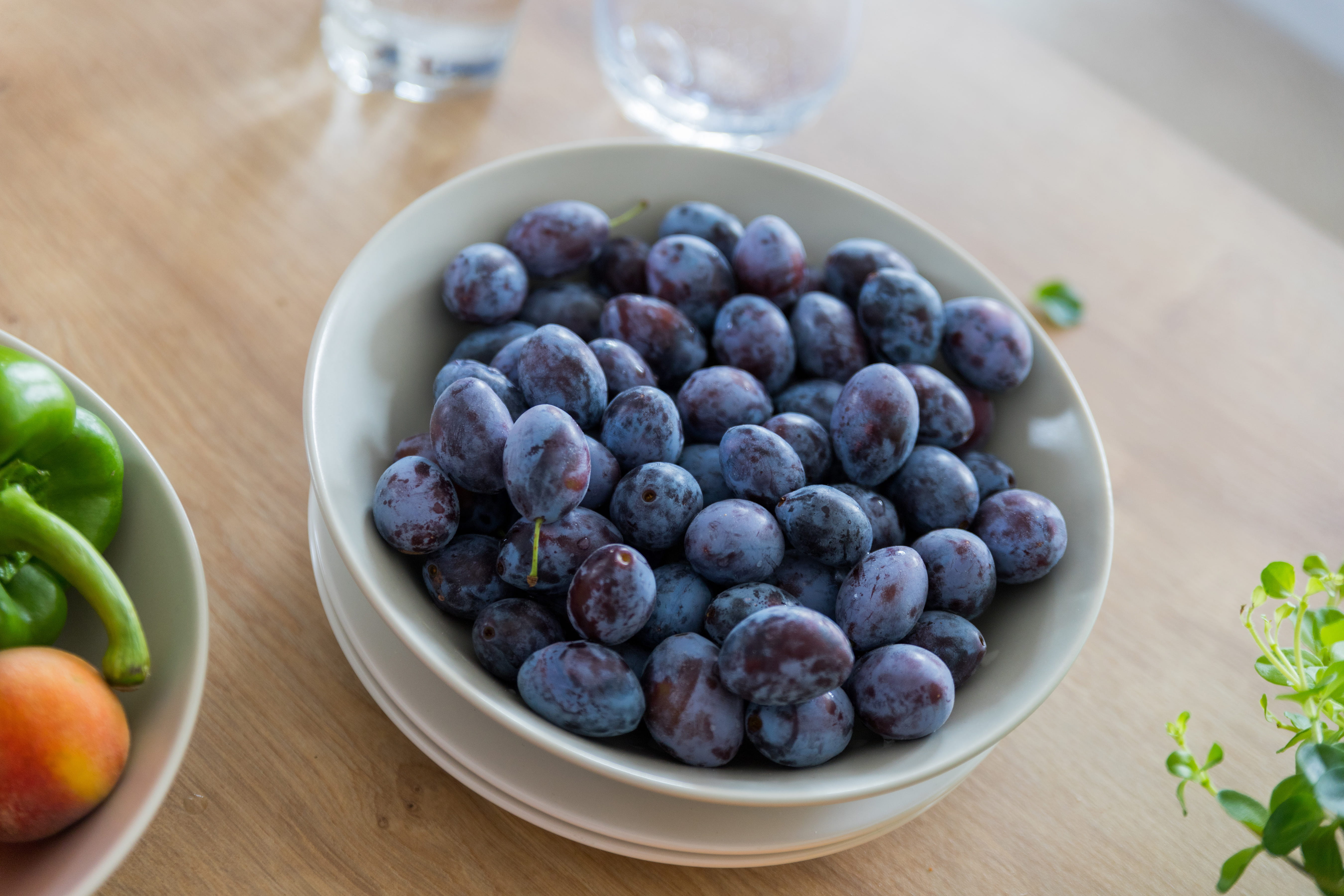 purple, bowl, abundance, healthy eating, kitchen, close-up, plums, blueberry, wellbeing, still life, wood - material, high angle view, table, fruit, indoors, HD Wallpaper