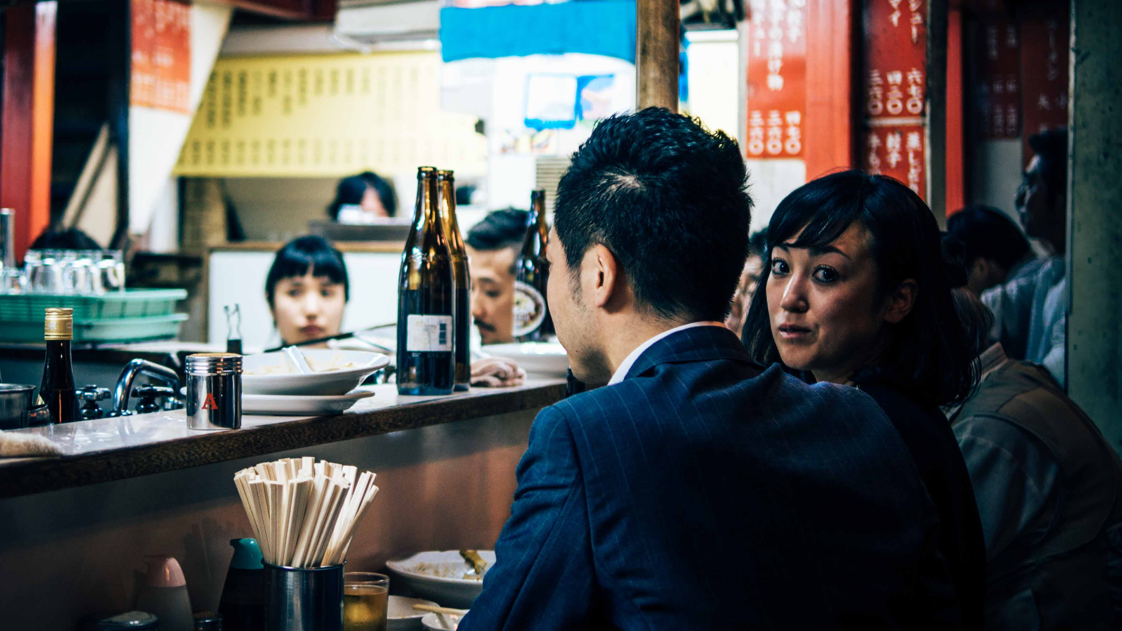 headshot, men, group of people, 2K, shinjuku, cafe, memory lane, women, lifestyles, piss alley, shinjuku-ku, real people, people, mid adult, sitting, japan, HD Wallpaper