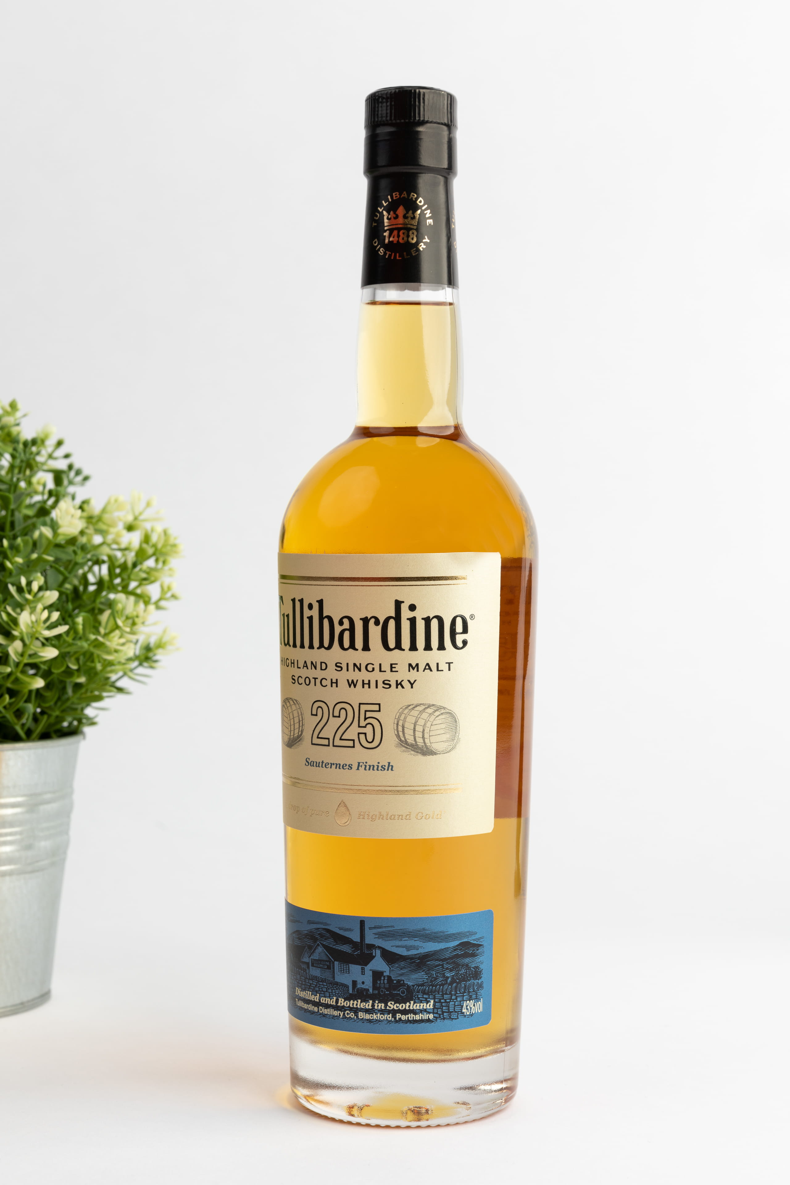 food and drink, scotch, alcohol, text, white background, cooking oil, container, label, refreshment, cut out, studio shot, collibardine, single object, Phone HD Wallpaper