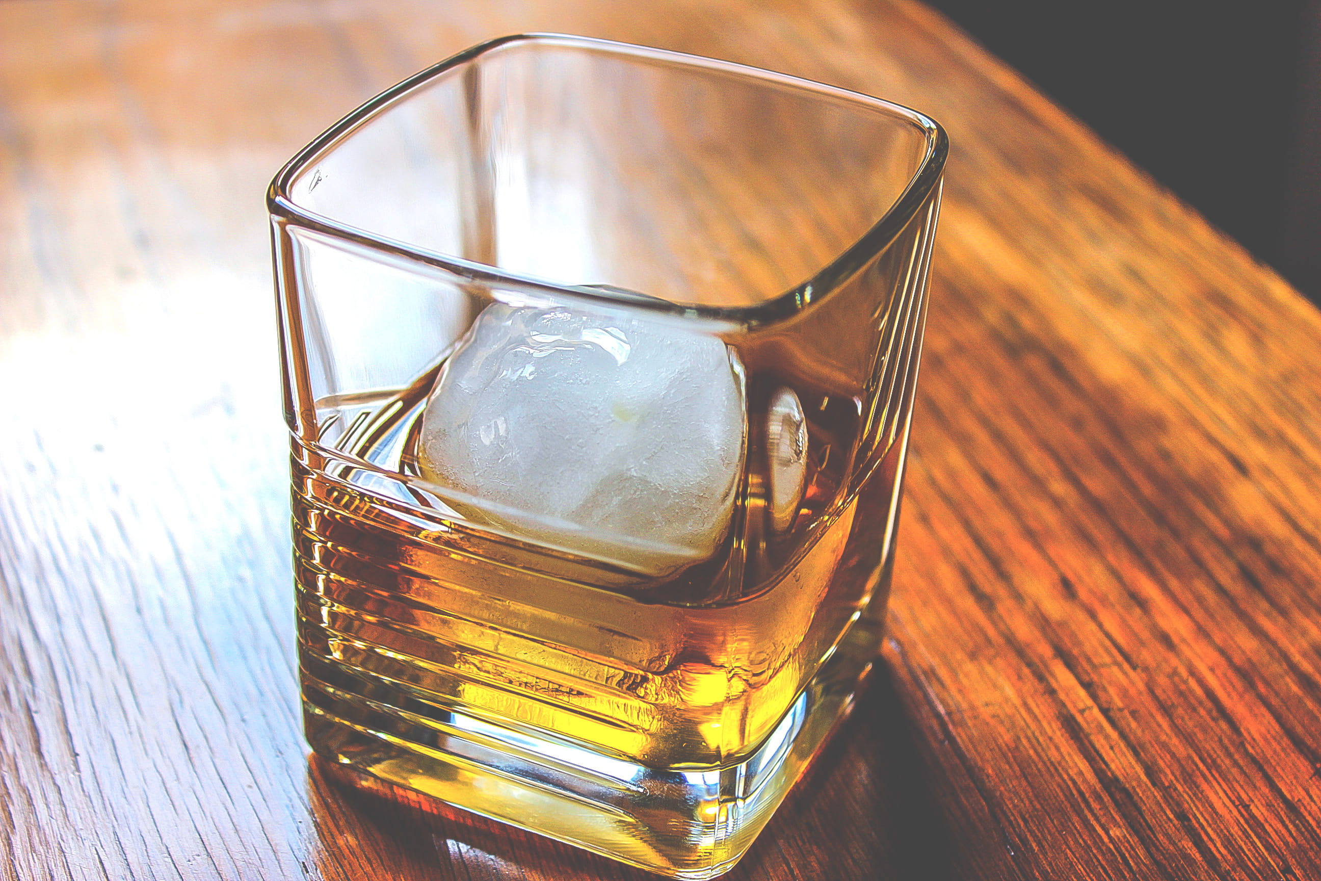 cold temperature, frozen, ice cube, peat, drink, table, transparent, no people, wood - material, freshness, food and drink, food, close-up, still life, HD Wallpaper