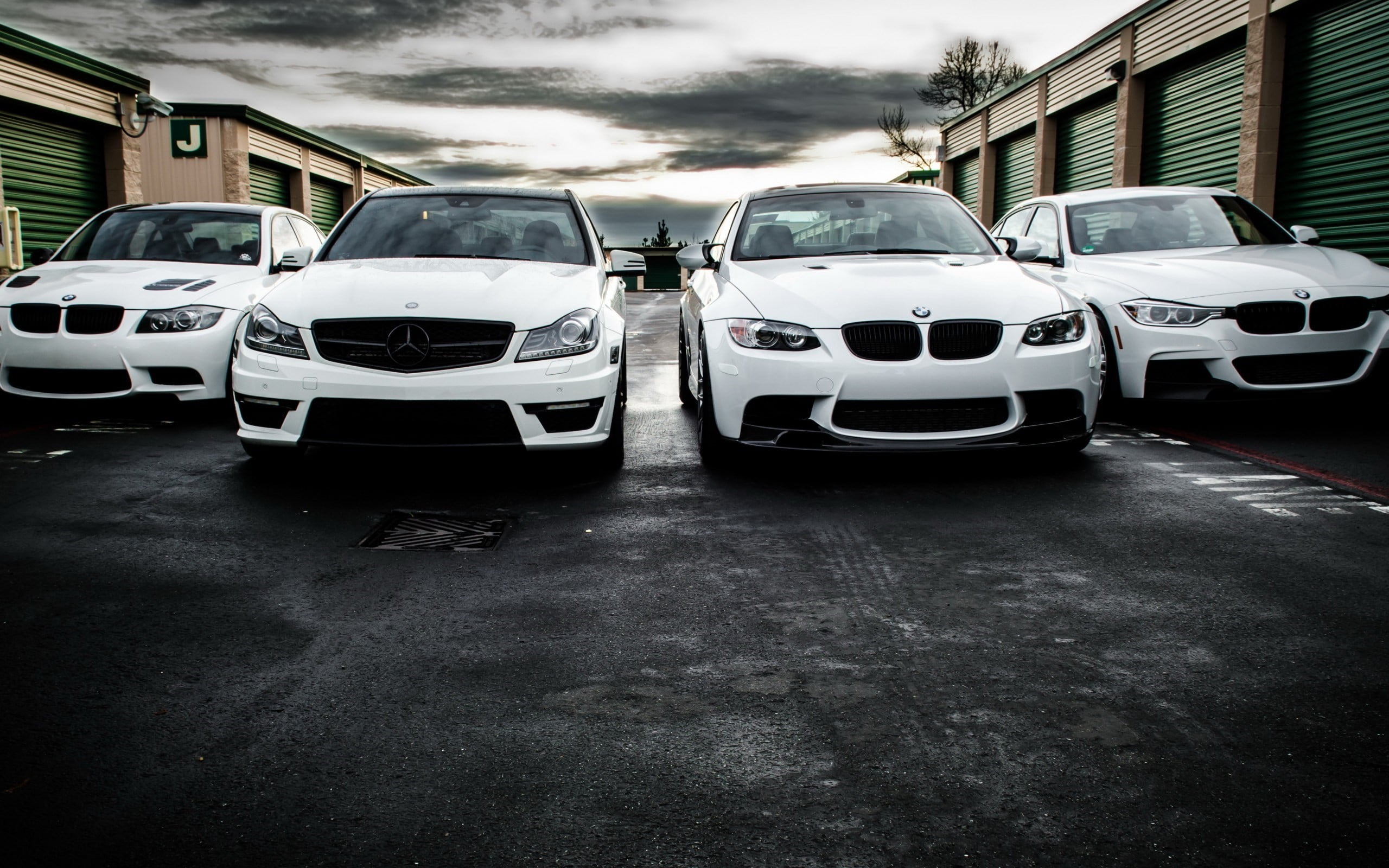 built structure, building exterior, BMW, no people, motor vehicle, outdoors, cloud - sky, city, land vehicle, BMW M3 , road, stationary, architecture, street, HD Wallpaper