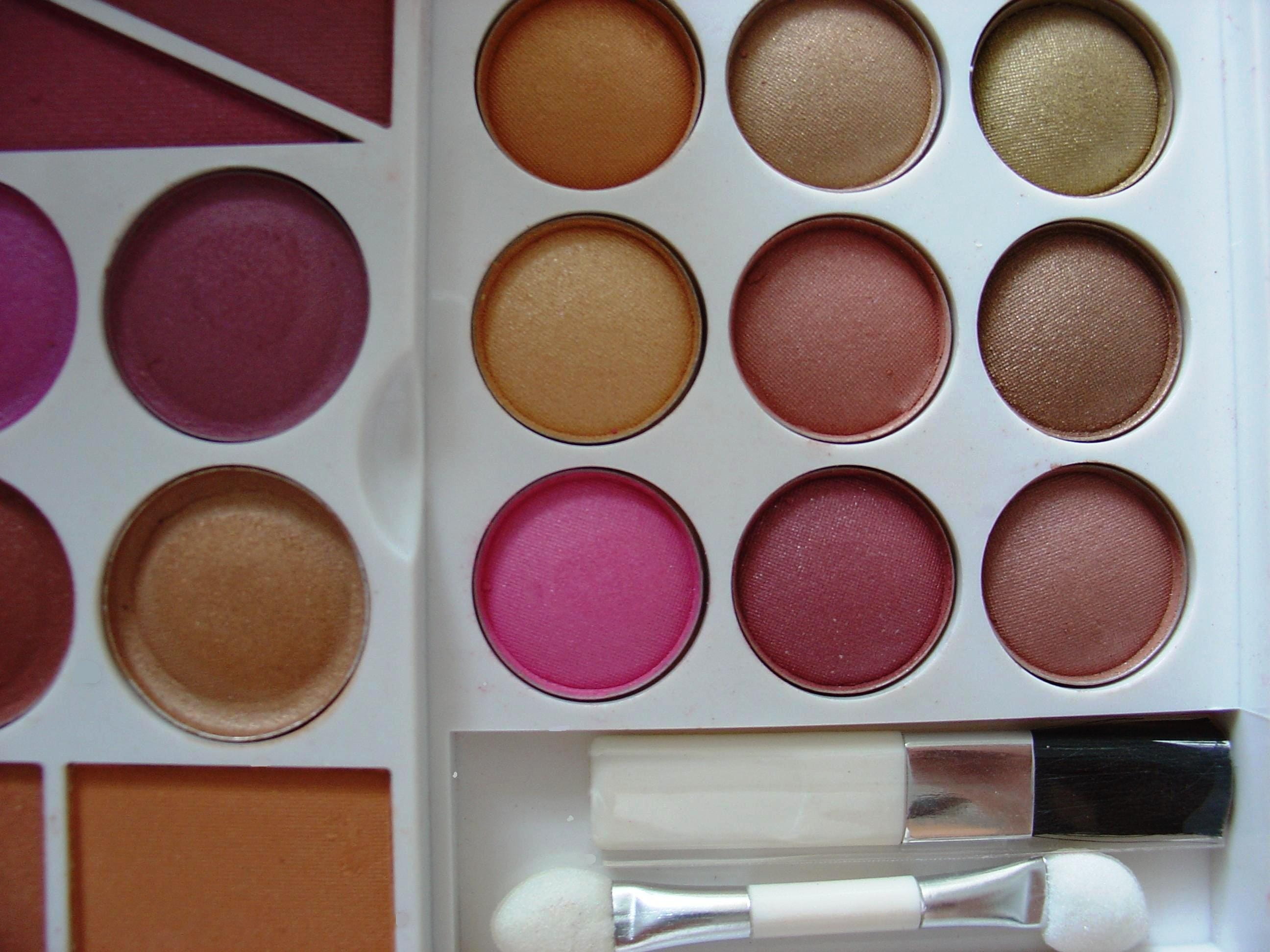 close-up, colorful, fashion, container, 2K, eyeshadow, face powder, brown, the palette, still life, make-up brush, mirror, shadows, multi colored, no people, HD Wallpaper