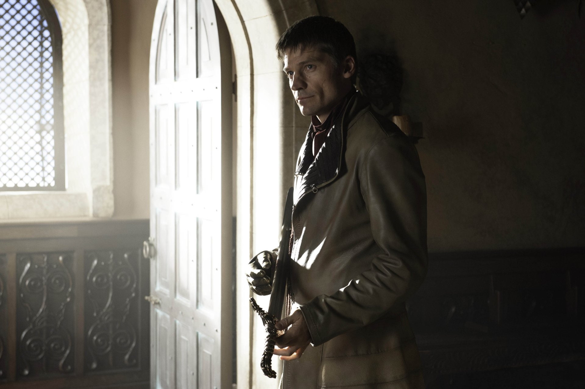 jacket, young men, one person, waist up, lifestyles, communication, indoors, looking, Jaime Lannister, adult, real people, side view, young adult, looking at camera, HD Wallpaper