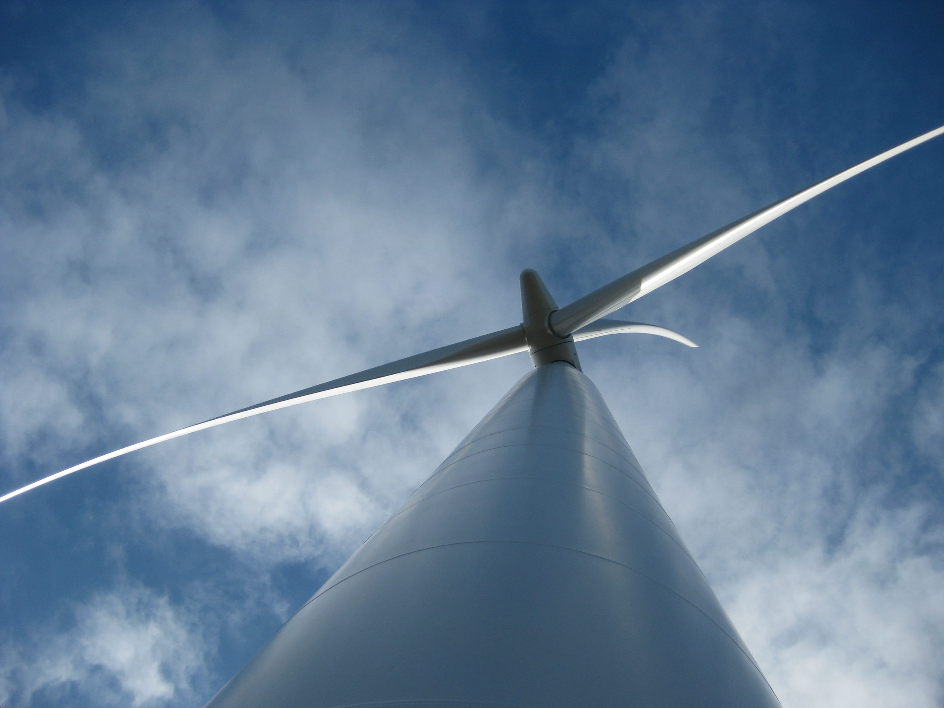 option, summer, 2K, alternative energy, mill, power supply, cloud - sky, wind, wind turbine, vapor trail, sky, fuel and power generation, clouds, energy, HD Wallpaper