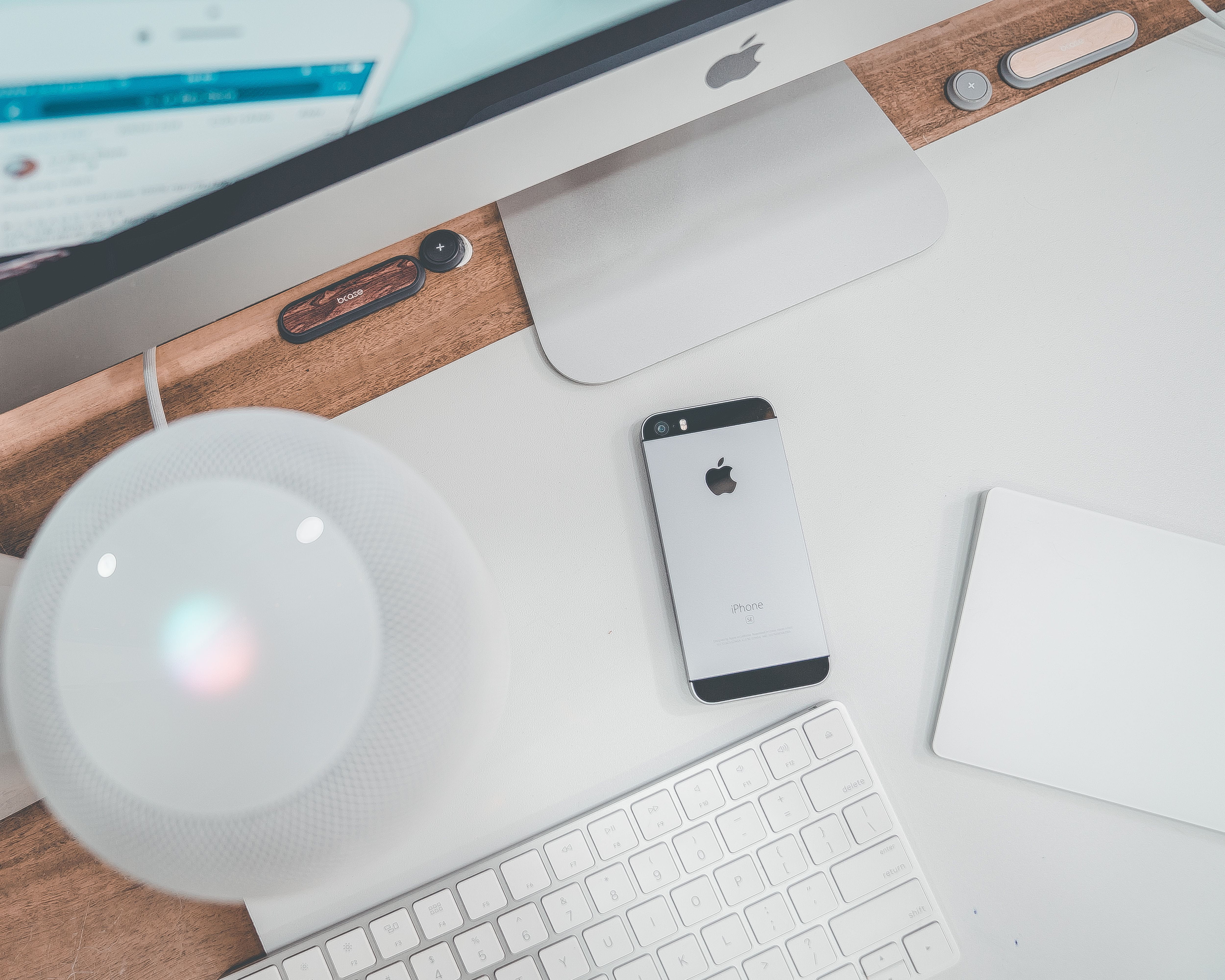 grey, no people, design, imac, 4K, wireless technology, technology, s, high angle view, workspace, creative, furniture, modern, space, communication, desk, HD Wallpaper