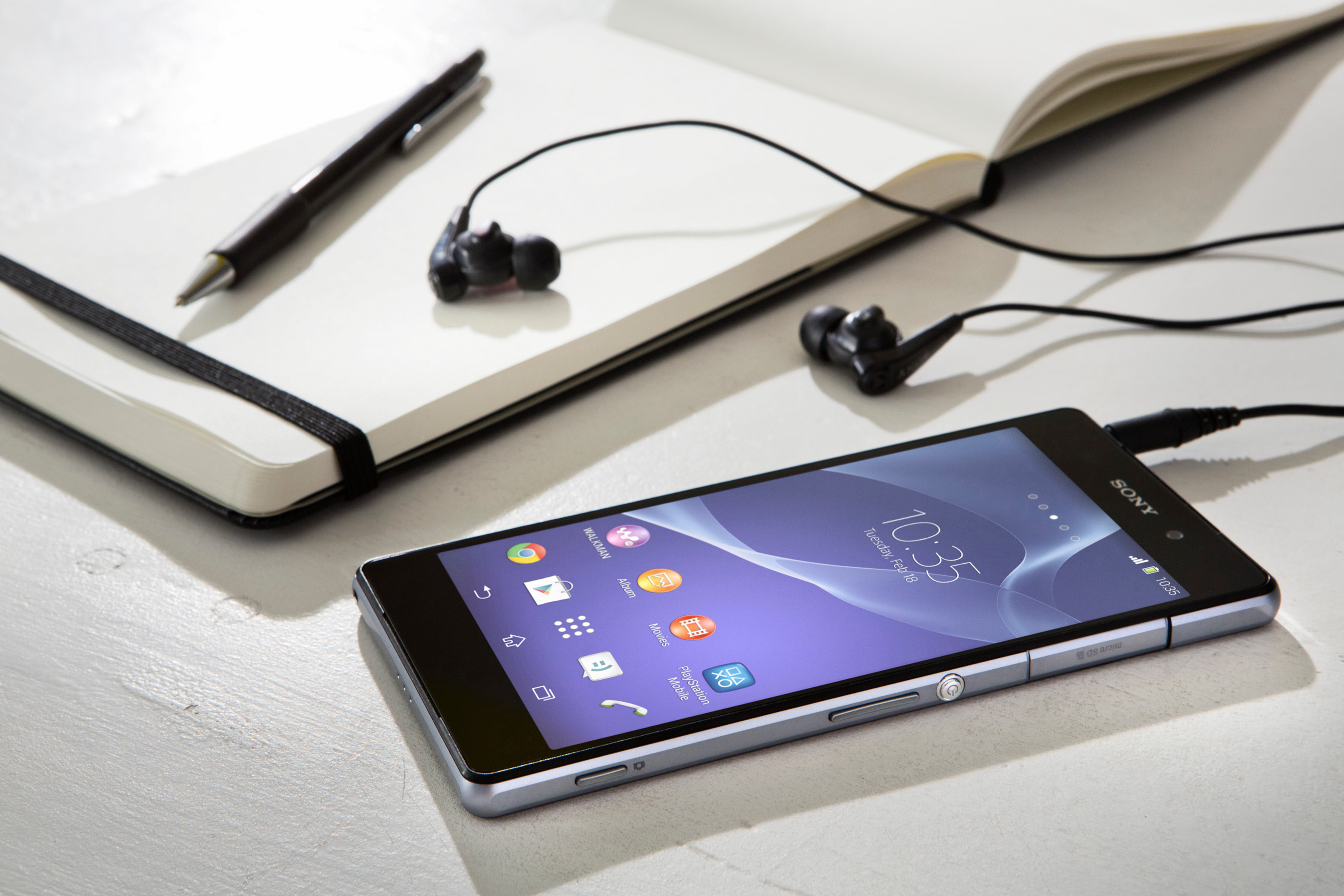 application Software, connection, mobile Phone, portability, studio Shot, high angle view, Sony, communication, portable Information Device, visual Screen, HD Wallpaper