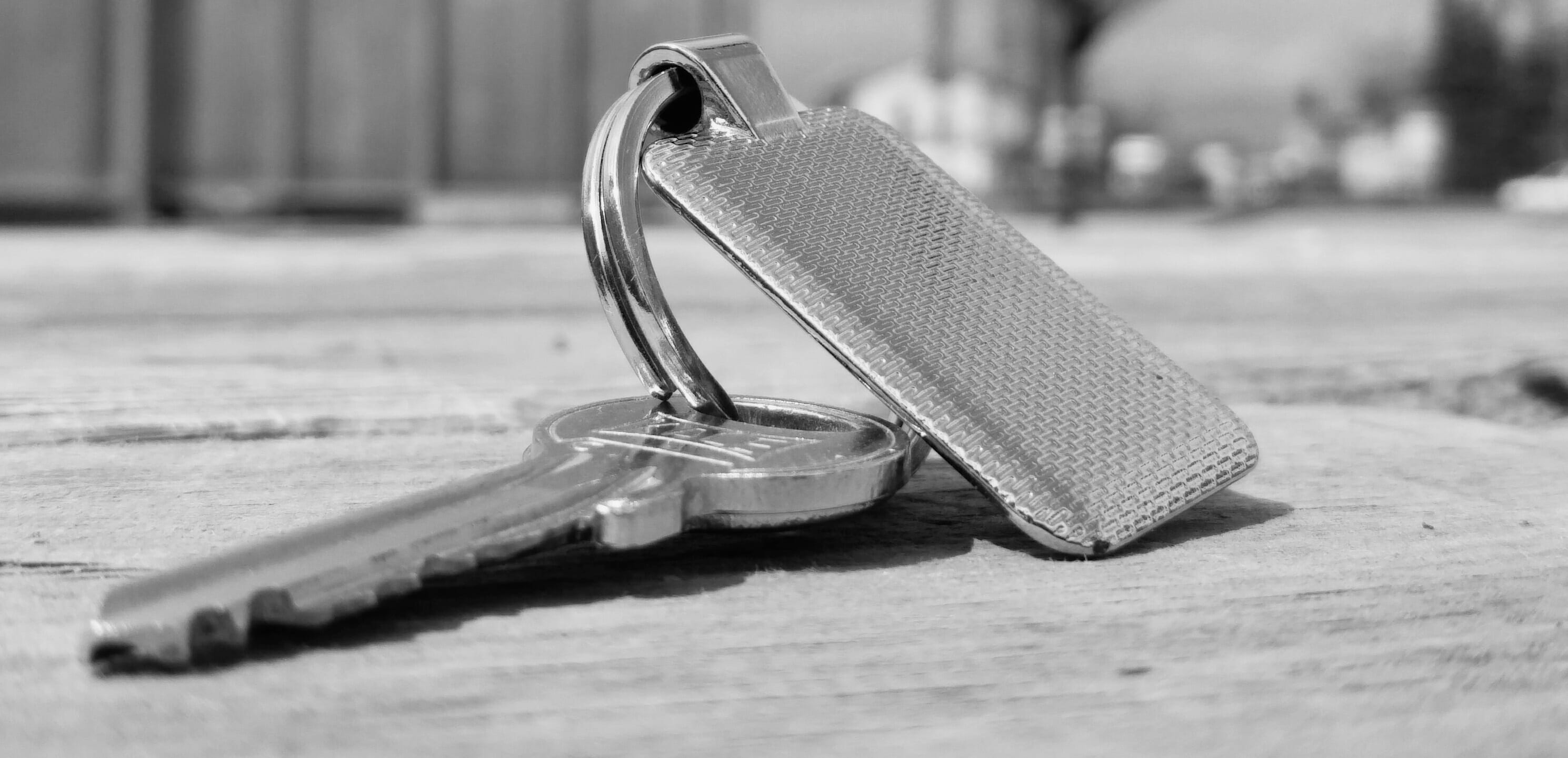 indoors, listening, key, day, pattern, protection, communication, selective focus, safety, focus, focus on foreground, security, still life, close-up, floor, HD Wallpaper