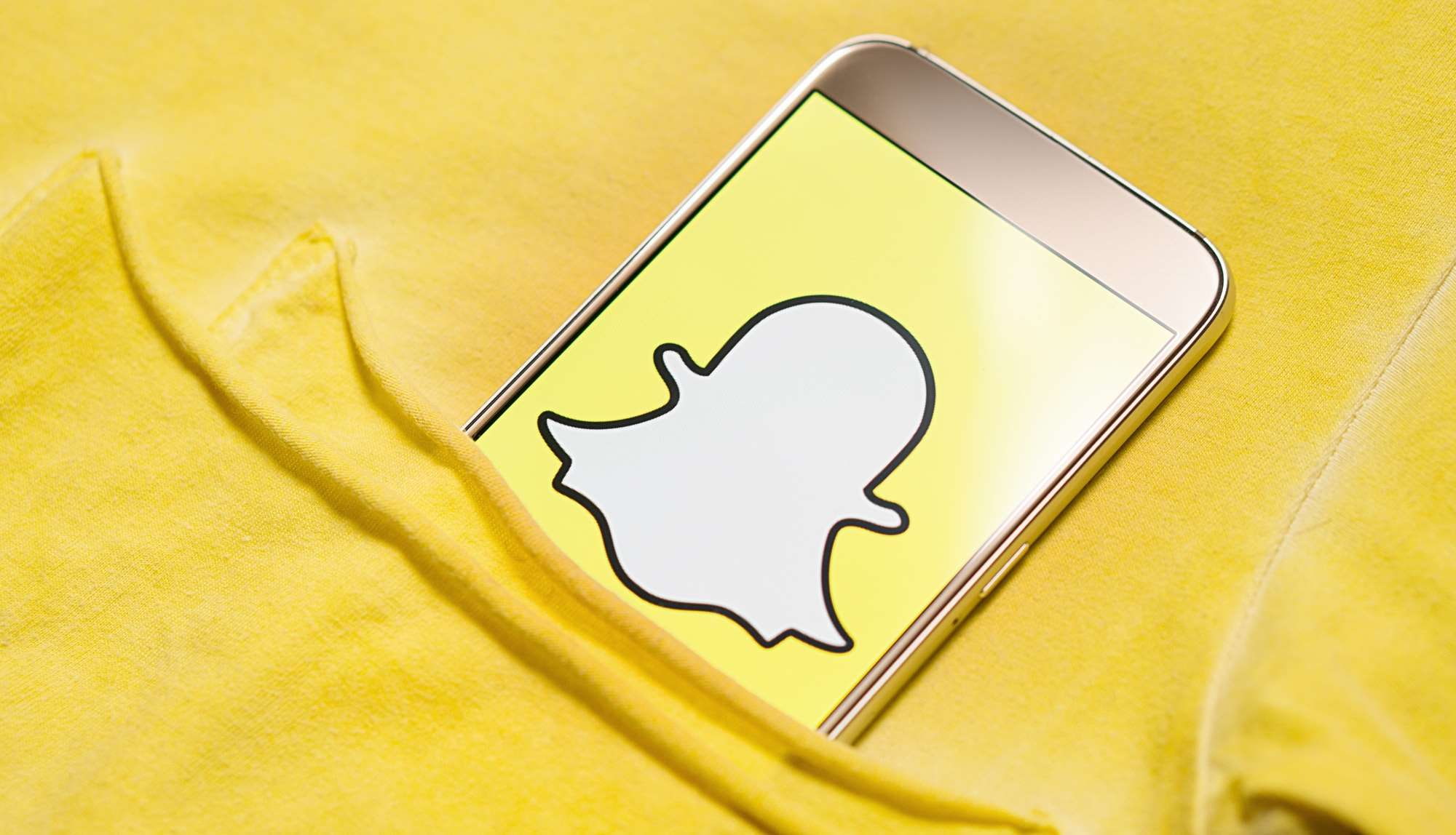 social media, relaxation, simplicity, connection, yellow, smartphone, single object, display, no people, symbol, snapchat, icon, snap chat, studio shot, HD Wallpaper
