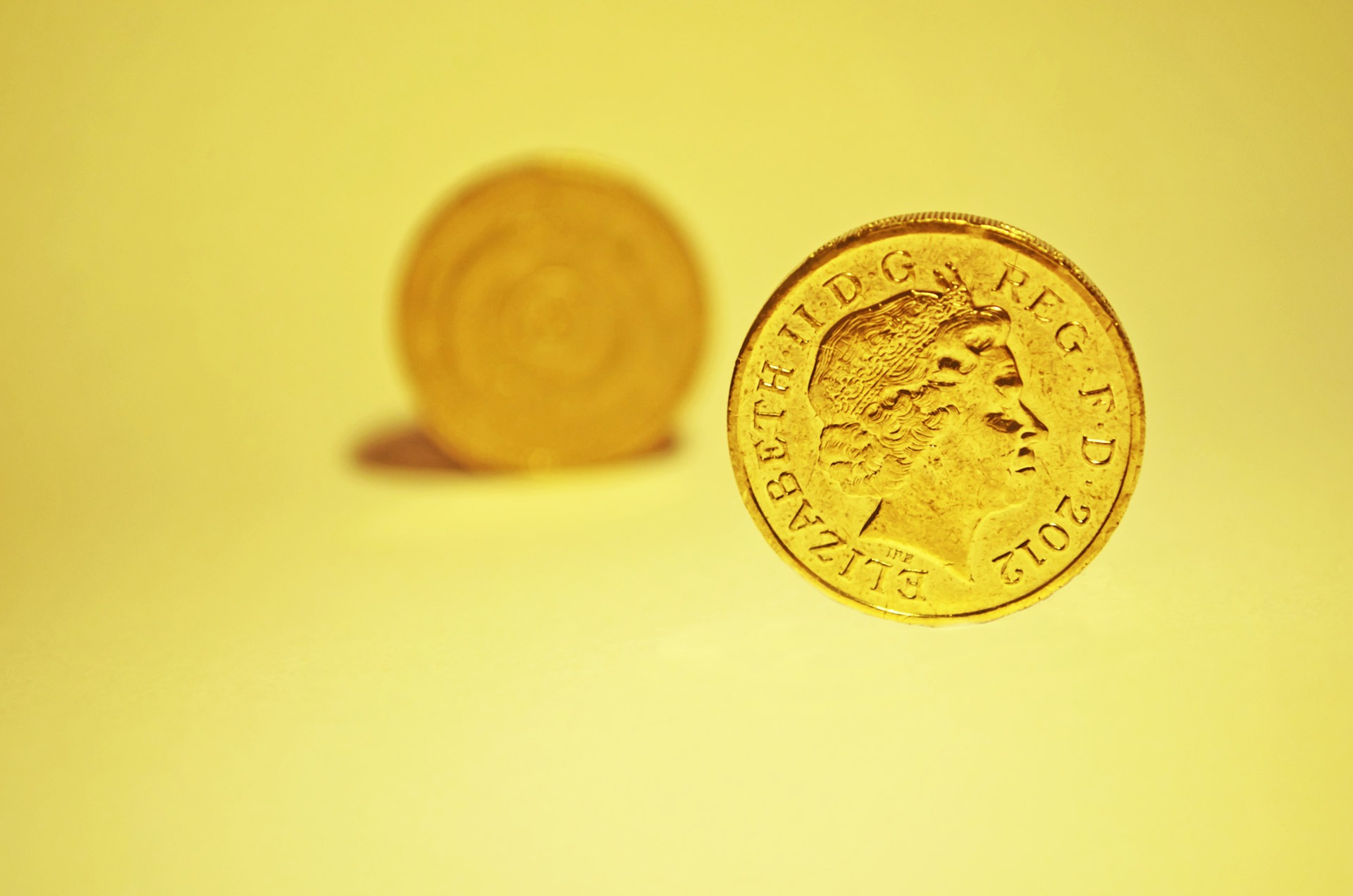 insurance, deposit, sale, still life, consumerism, british, loan, financial, england, colored background, buy, finance, indoors, save sterling, gold colored, HD Wallpaper