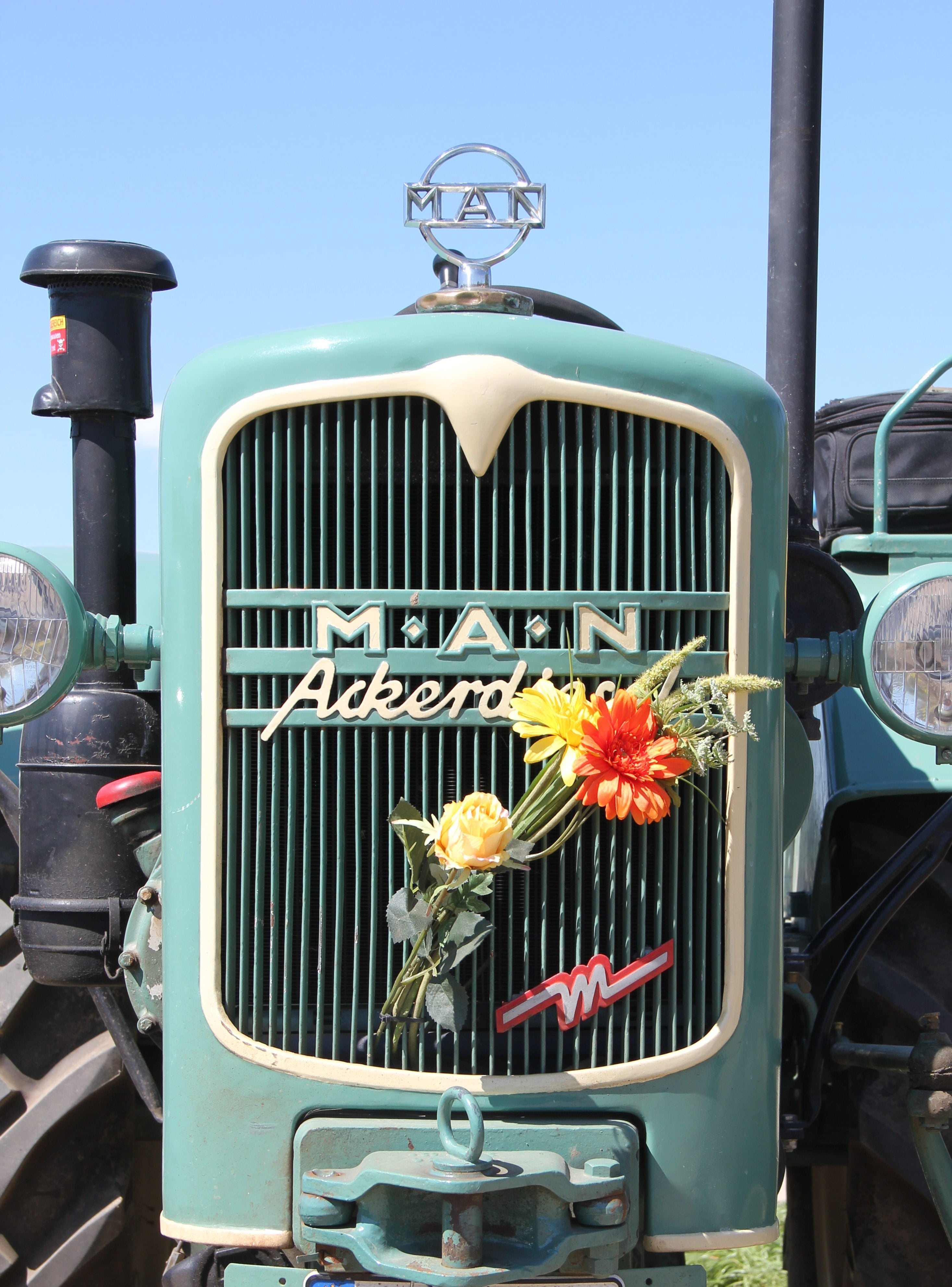 one-acre diesel, sunlight, detail, agriculture, nature, historically, functional, grille, transportation, tractor, car, flowering plant, vintage car, motor vehicle, Phone HD Wallpaper