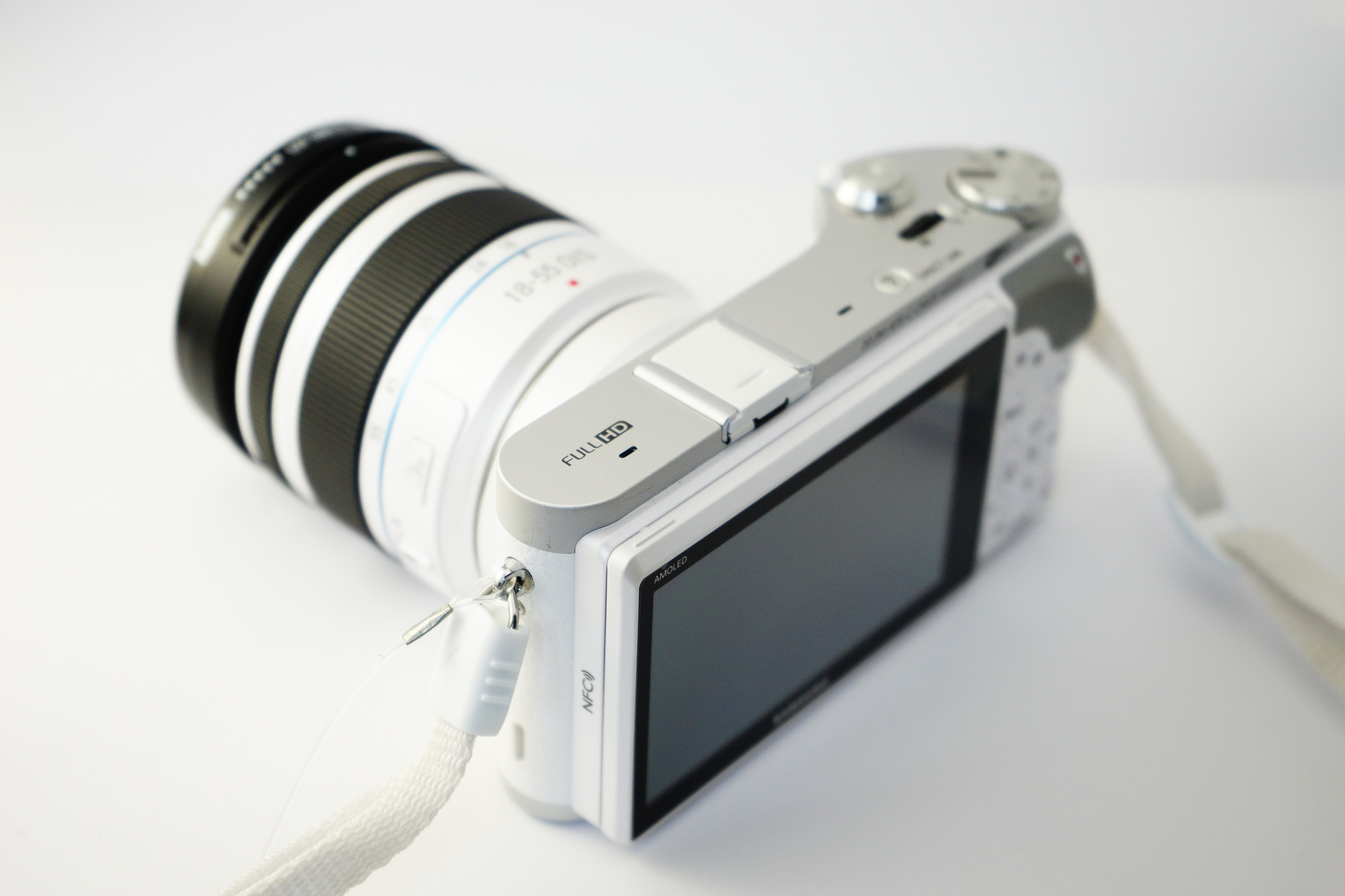 point, healthcare and medicine, camera, samsung nx 300, photographic equipment, studio shot, white, photography themes, control, elegant, white color, 5K, HD Wallpaper
